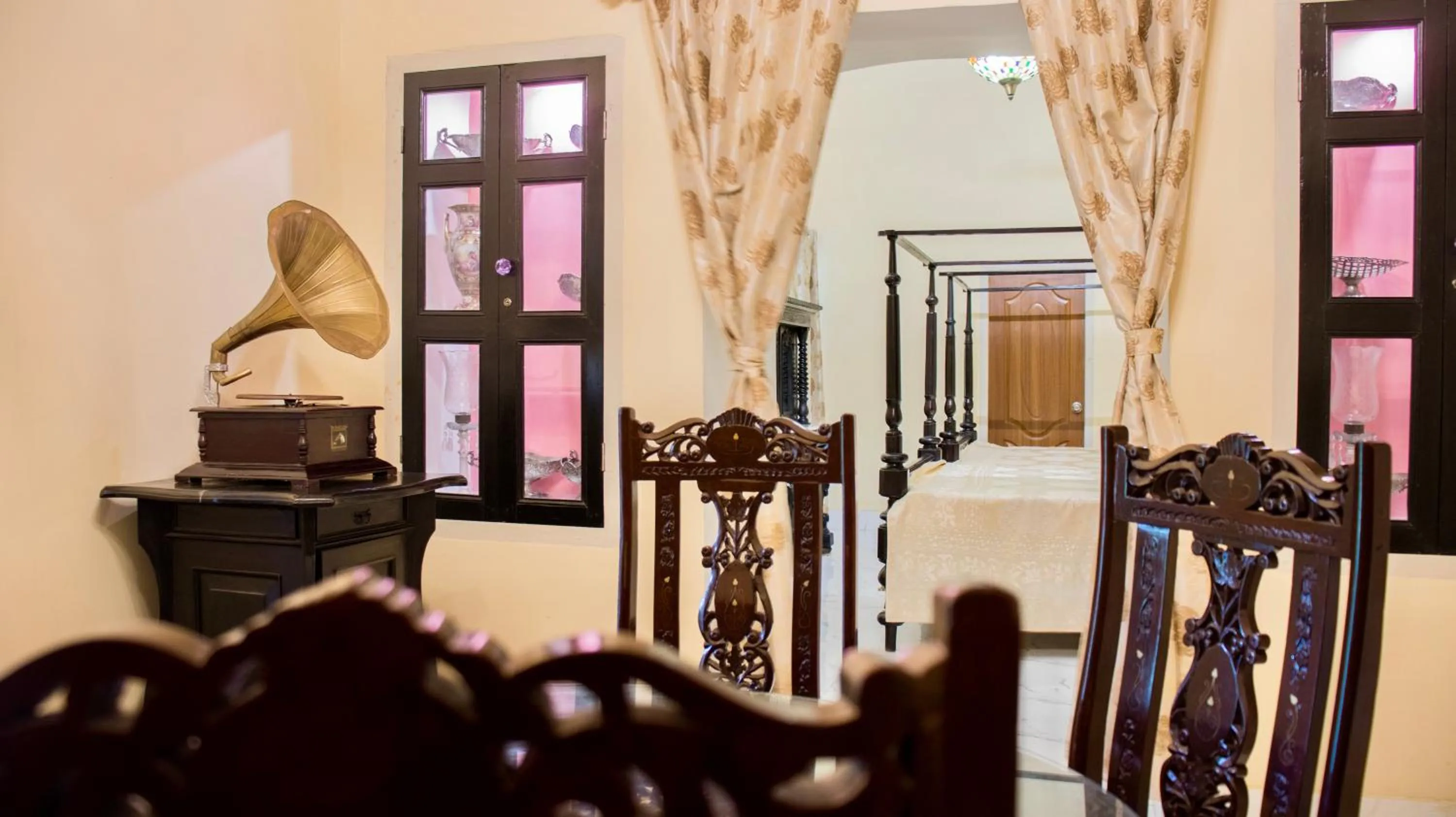 COSSIMBAZAR PALACE OF THE ROYS ( RAJBARI)