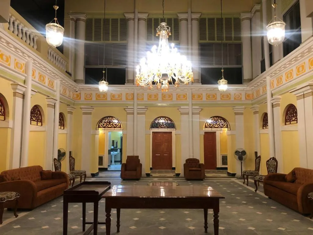 COSSIMBAZAR PALACE OF THE ROYS ( RAJBARI)