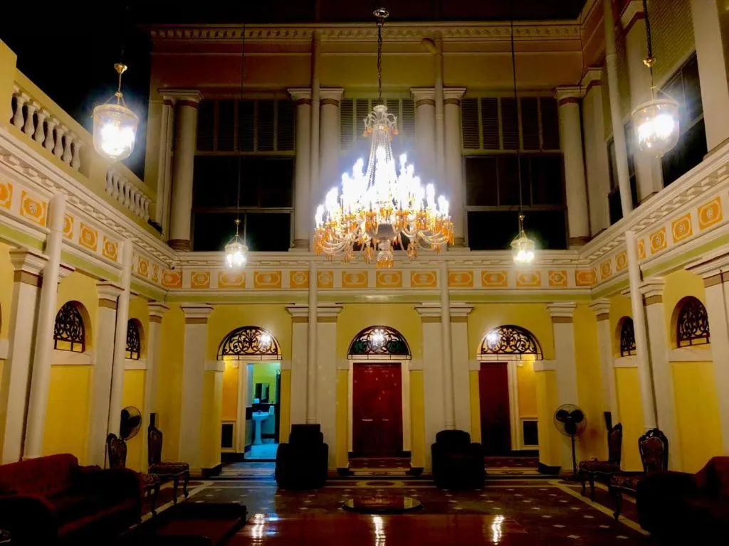 COSSIMBAZAR PALACE OF THE ROYS ( RAJBARI)