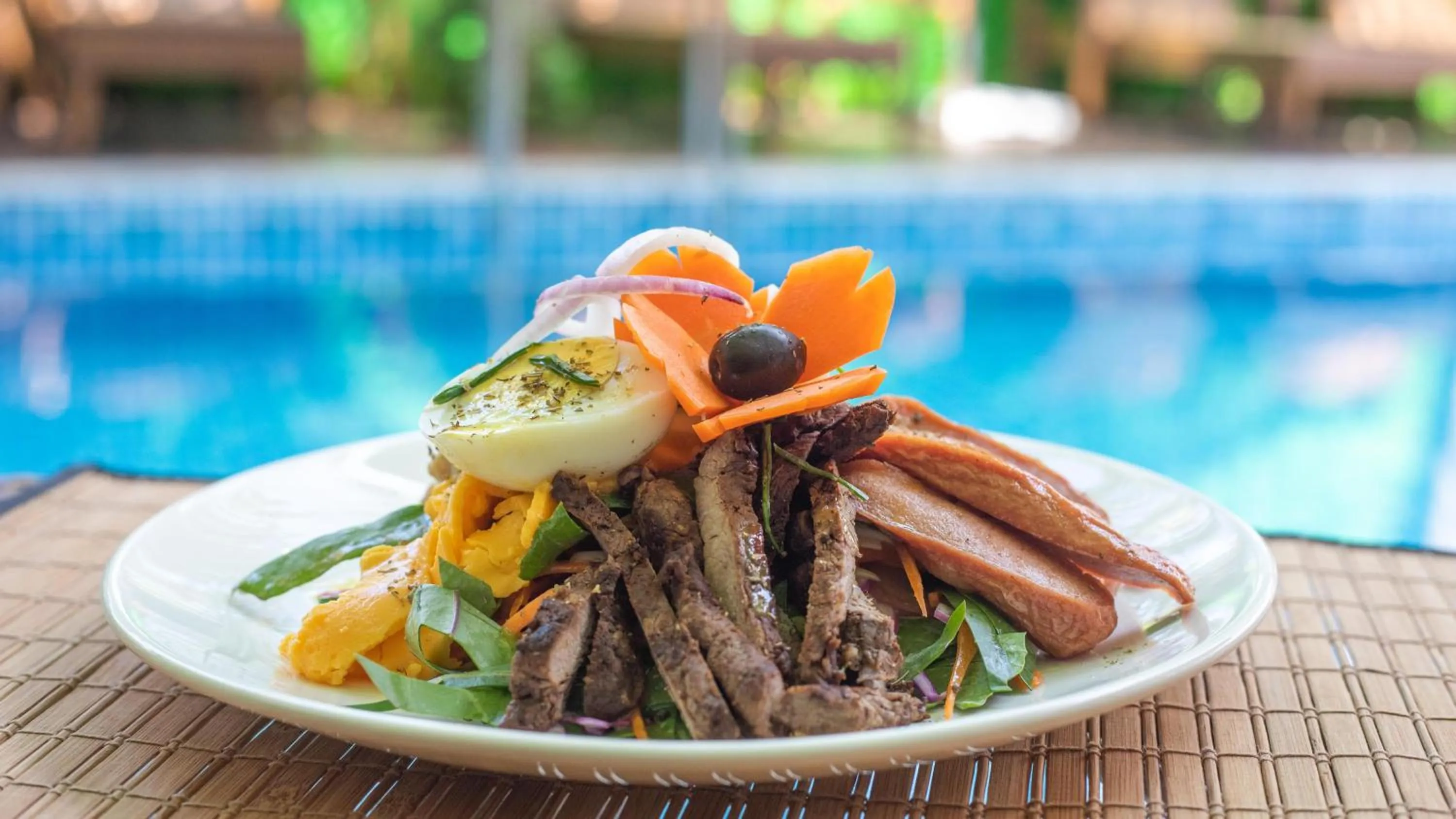 Food in Rosy Villa Hotel