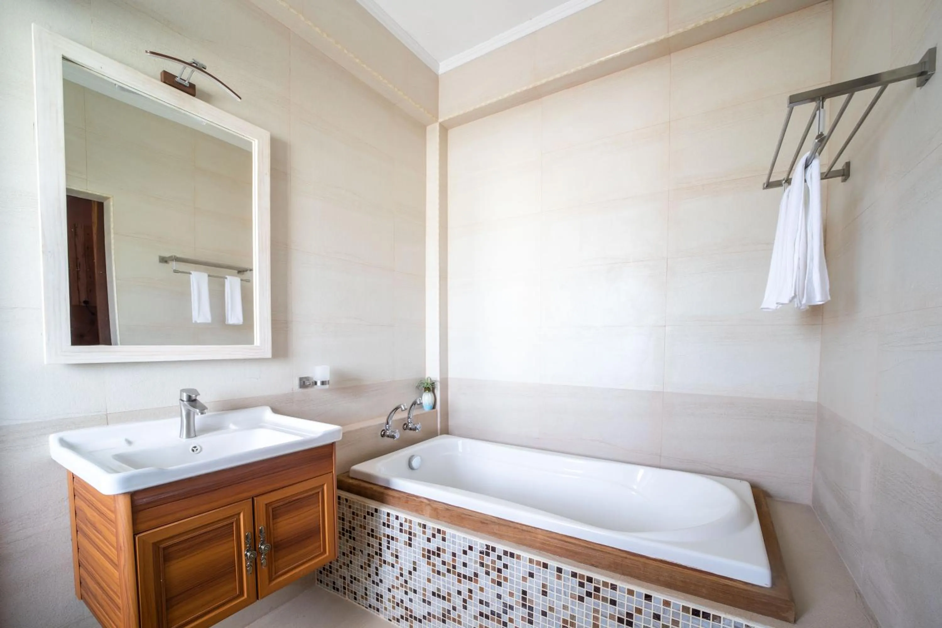 Bath in Rosy Villa Hotel