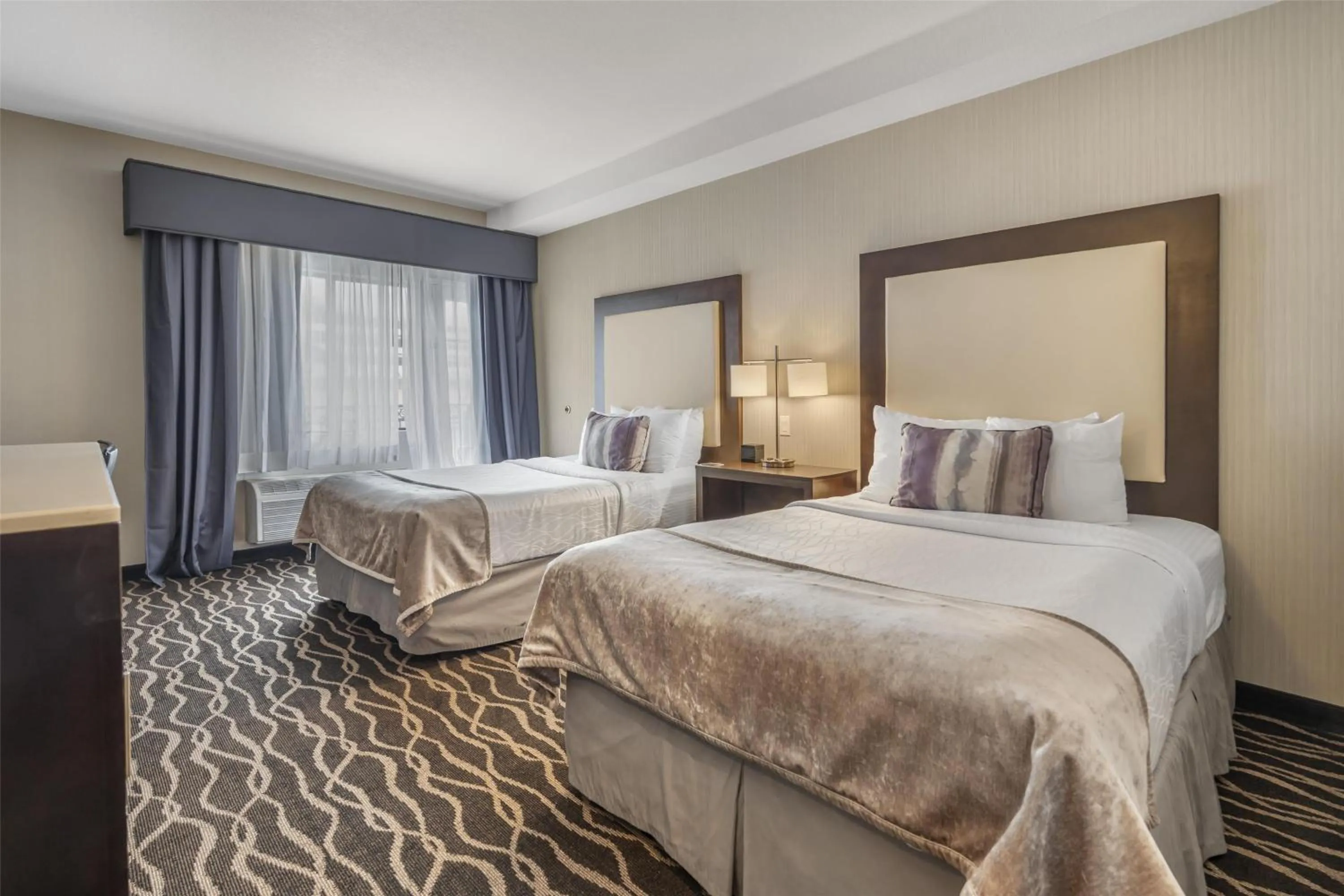 Bedroom, Bed in Best Western Plus Hotel at the Convention Center