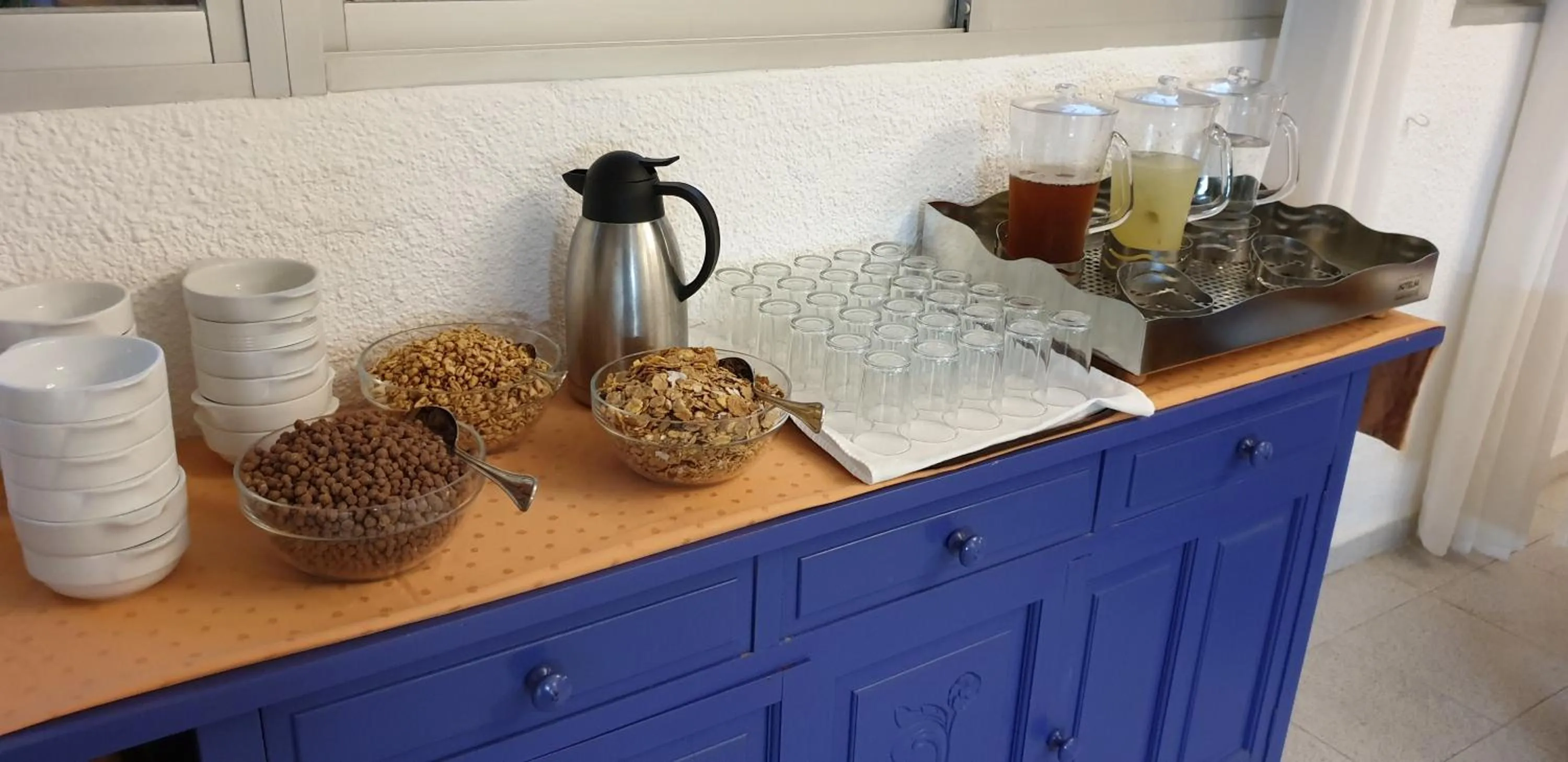 Continental breakfast in Soller Garden