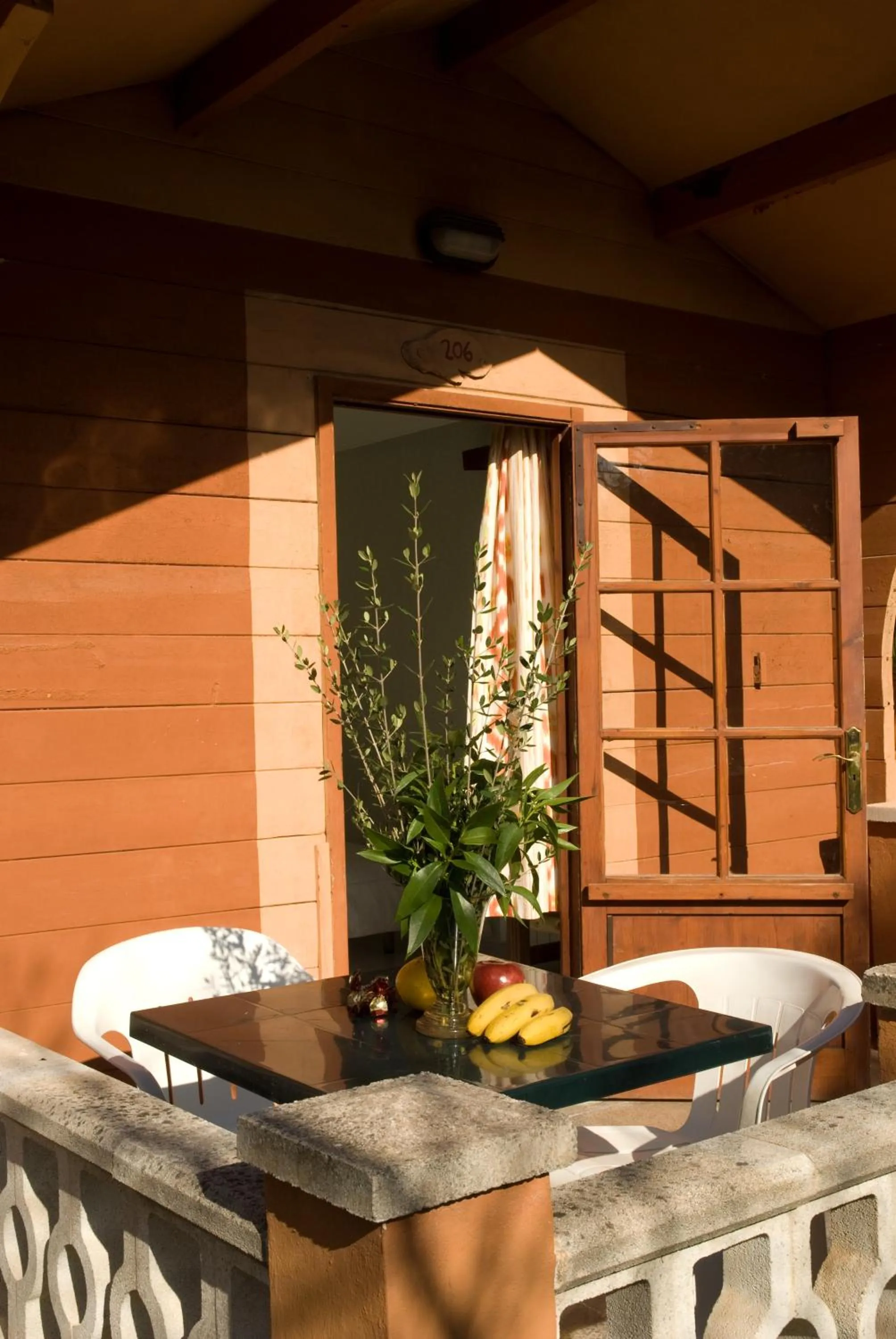 Photo of the whole room in Soller Garden