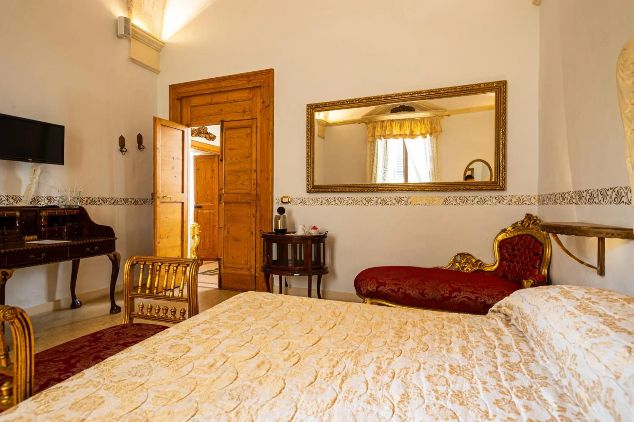 Bed in Palazzo Gallo Resort