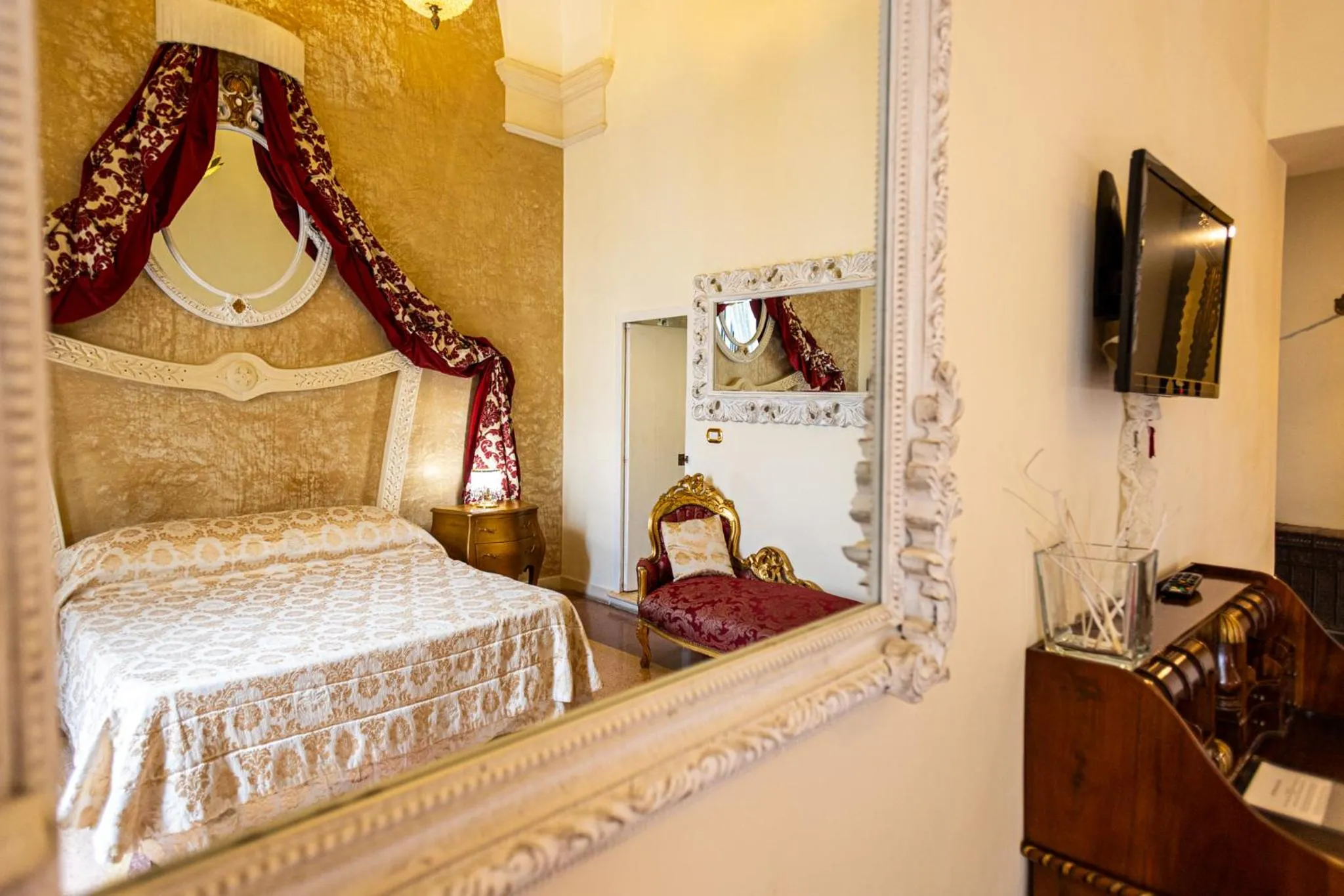 Bed in Palazzo Gallo Resort