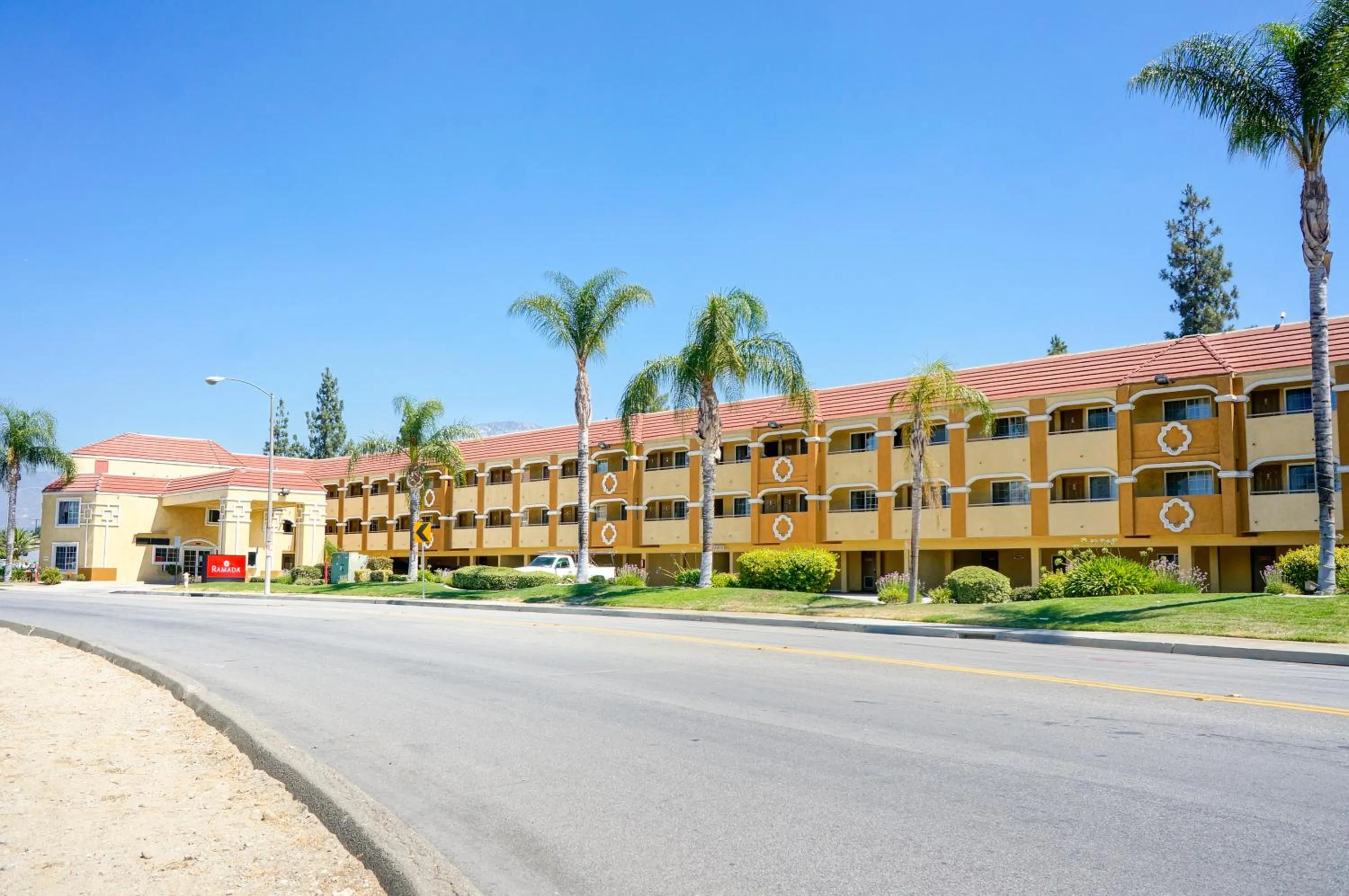Property building in Ramada by Wyndham Ontario Airport & Convention Center
