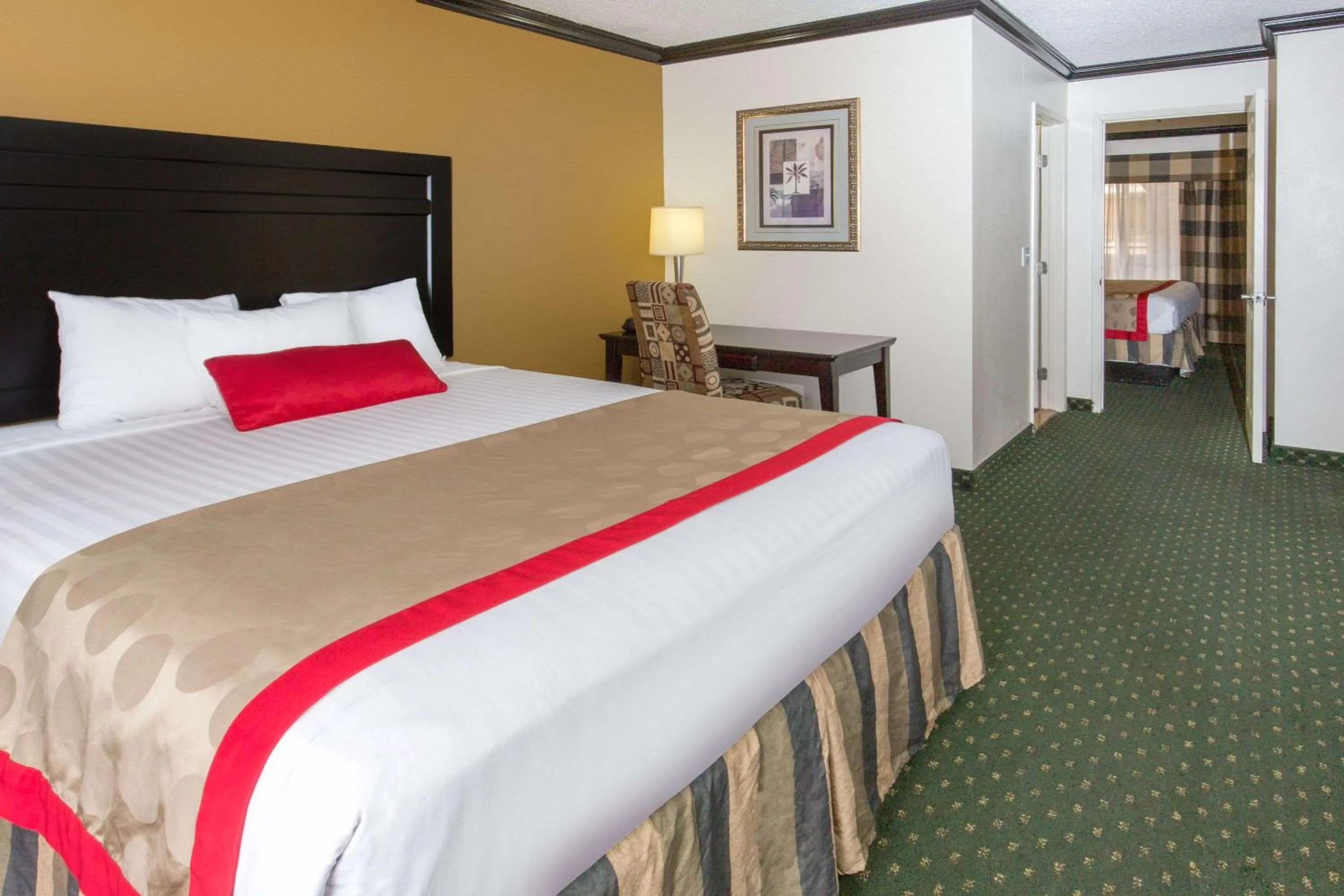 Photo of the whole room, Bed in Ramada by Wyndham Ontario Airport & Convention Center