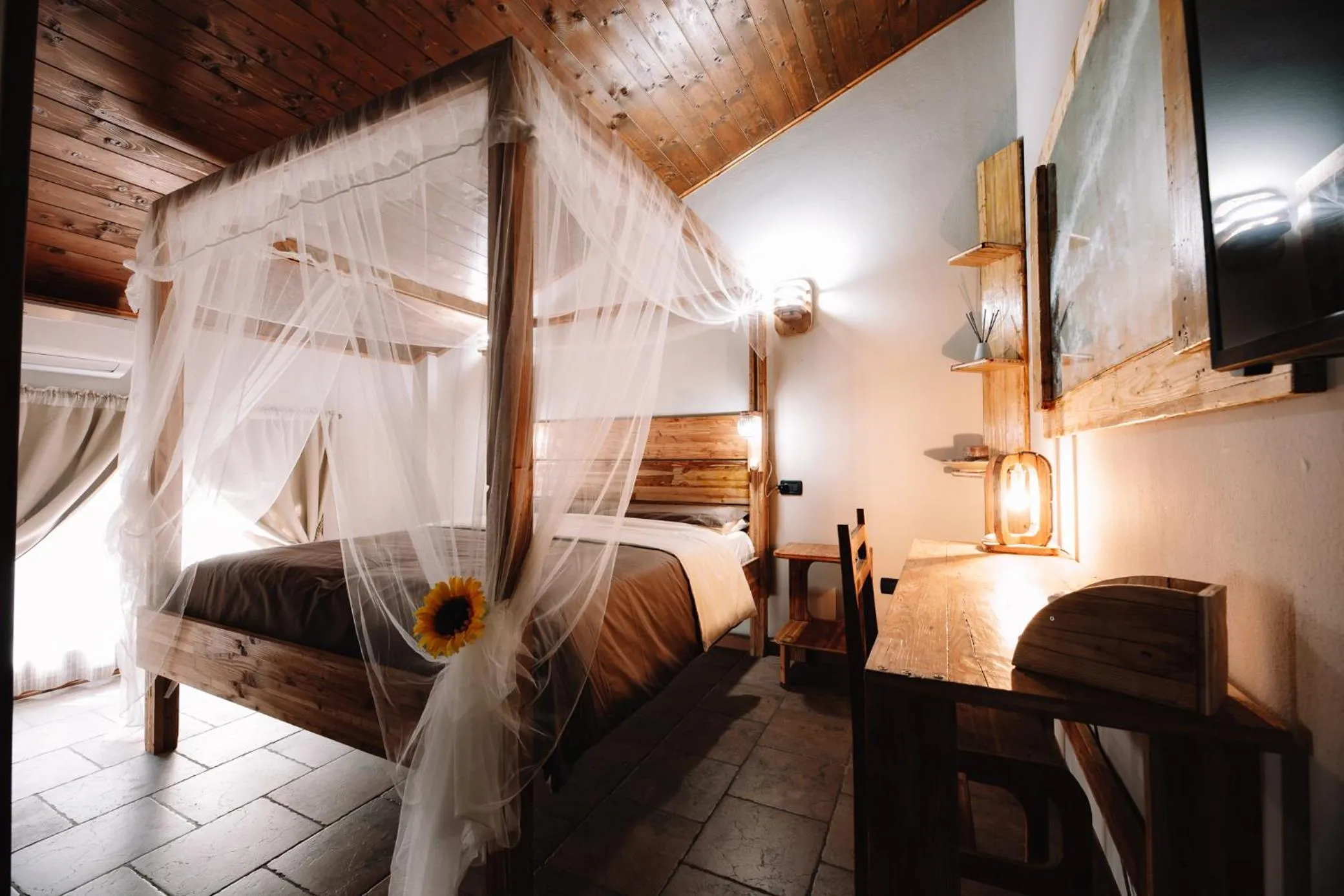 Double Room with Private Bathroom - single occupancy in Agriturismo la Bicocca
