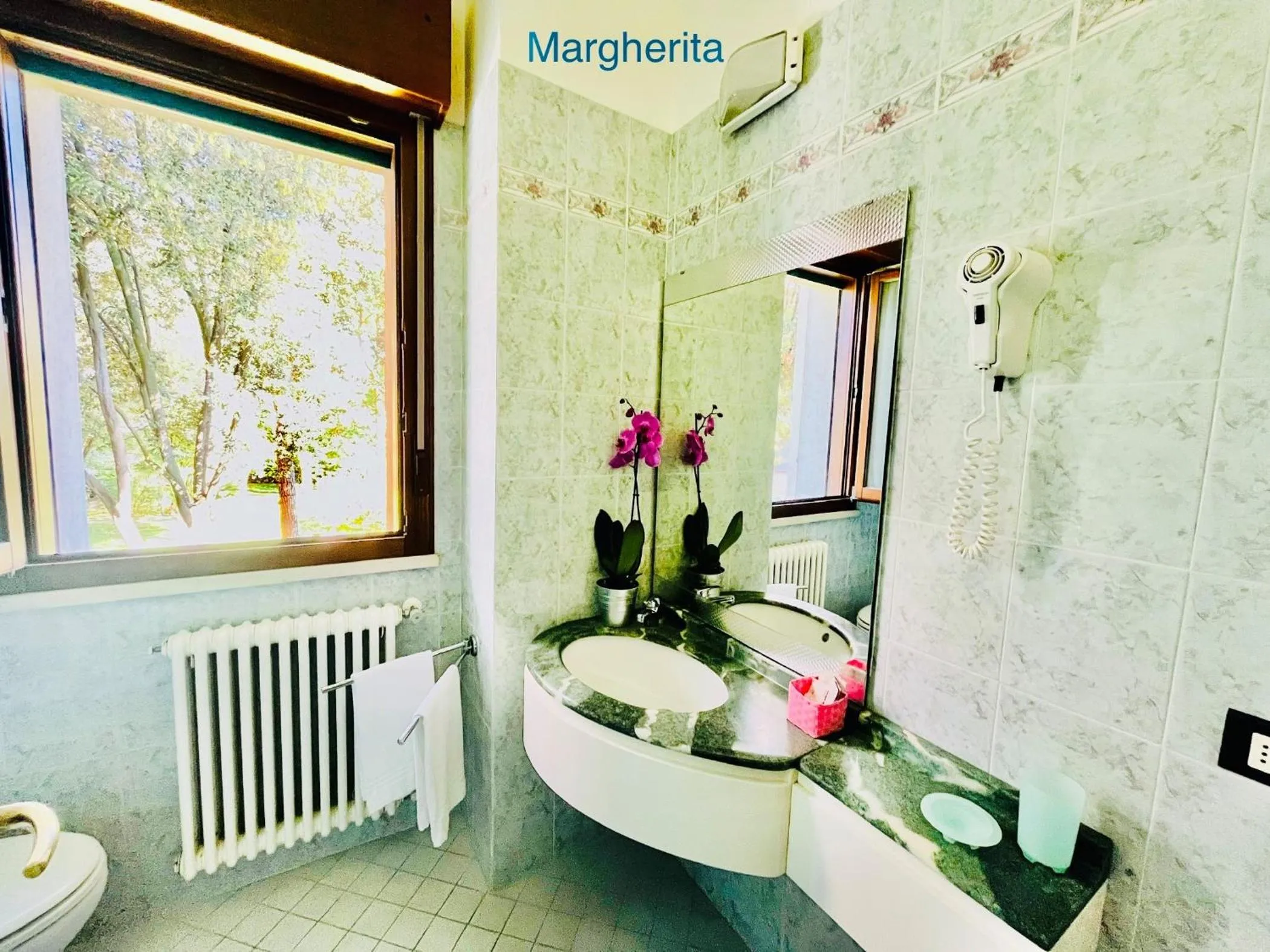 Bed in Residence Aries