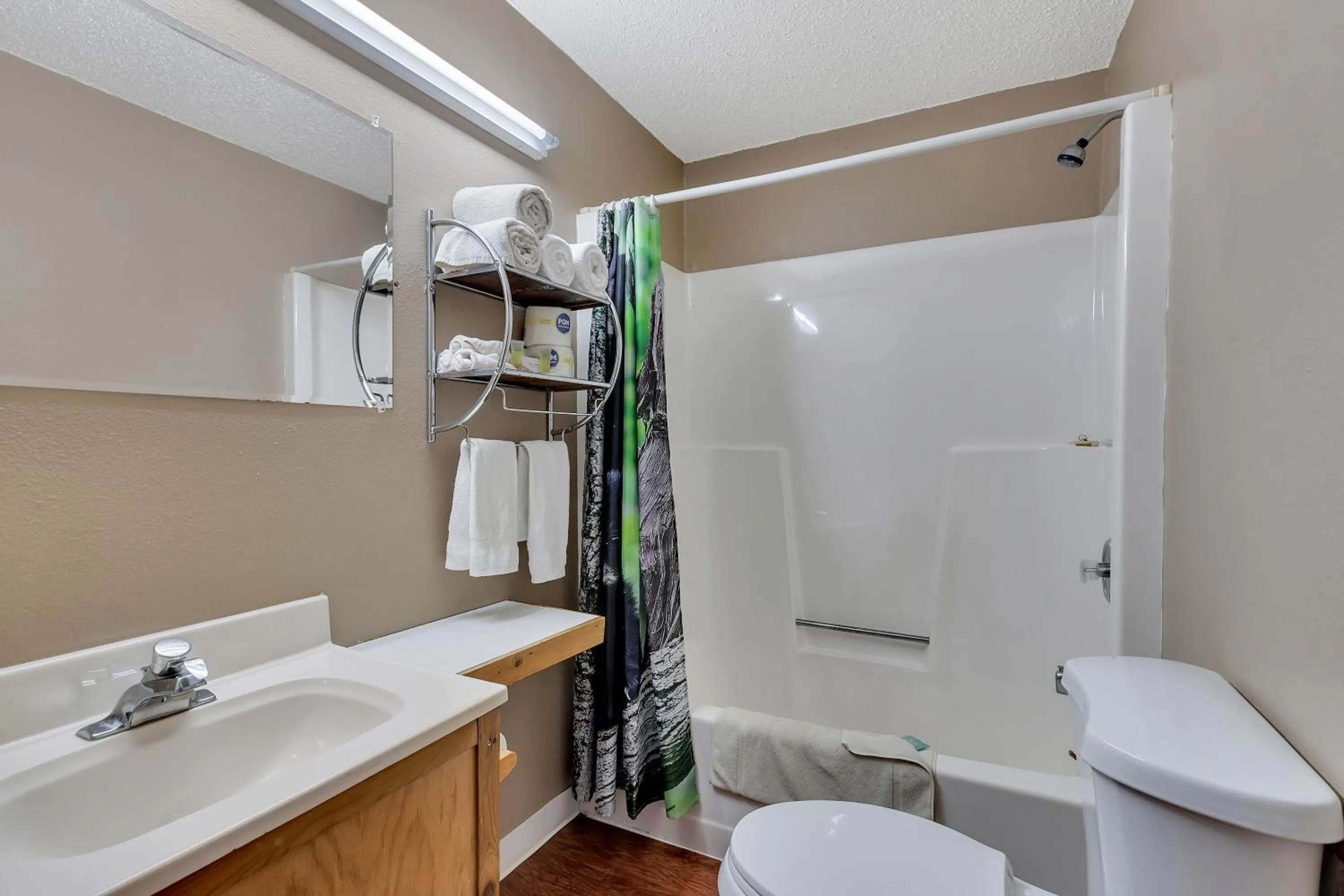 Bathroom in Blue Moon Resort & Motel