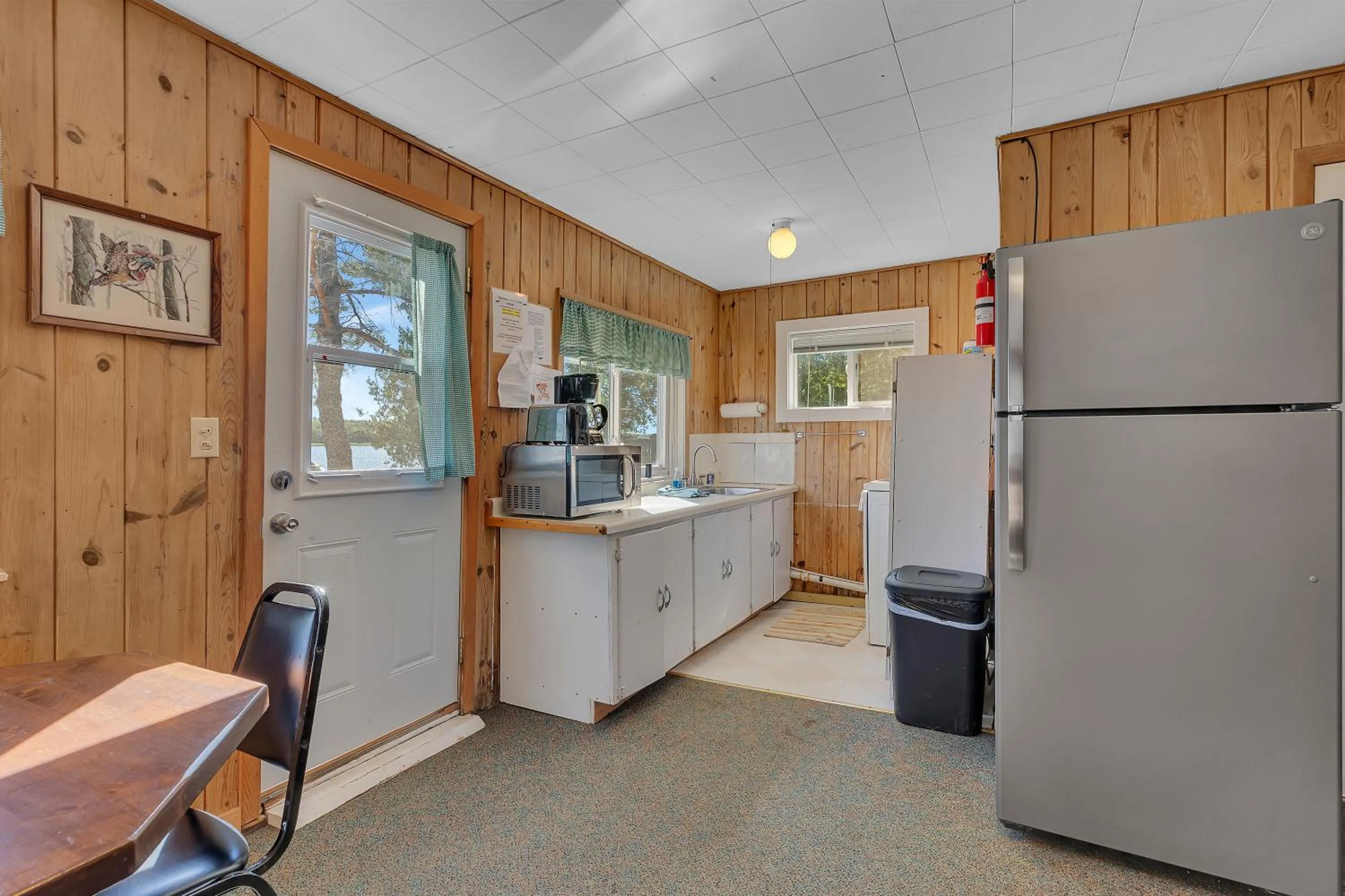 kitchen in Blue Moon Resort & Motel