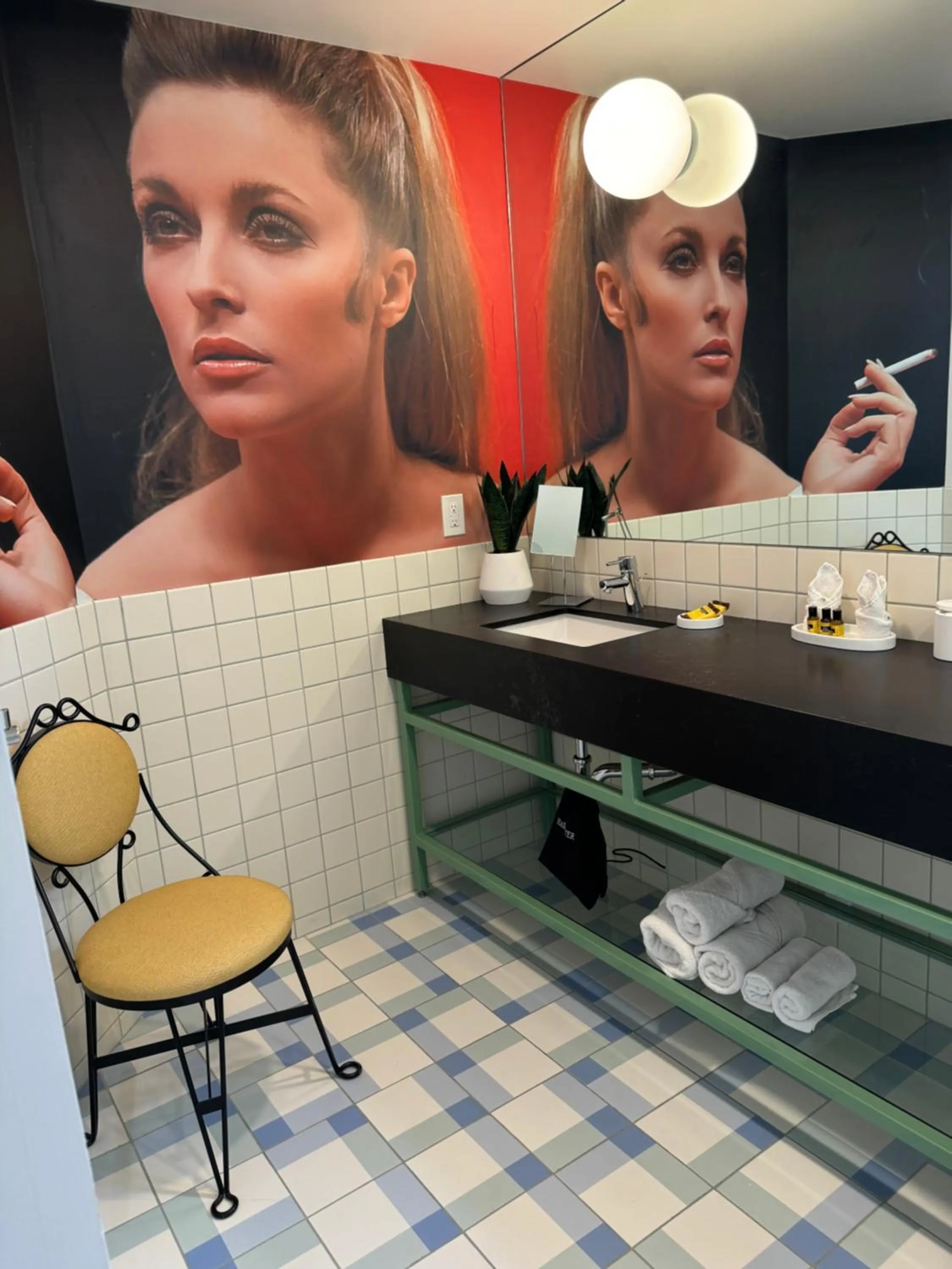 Bathroom in The Hollywood Franklin Hotel near Universal Studios