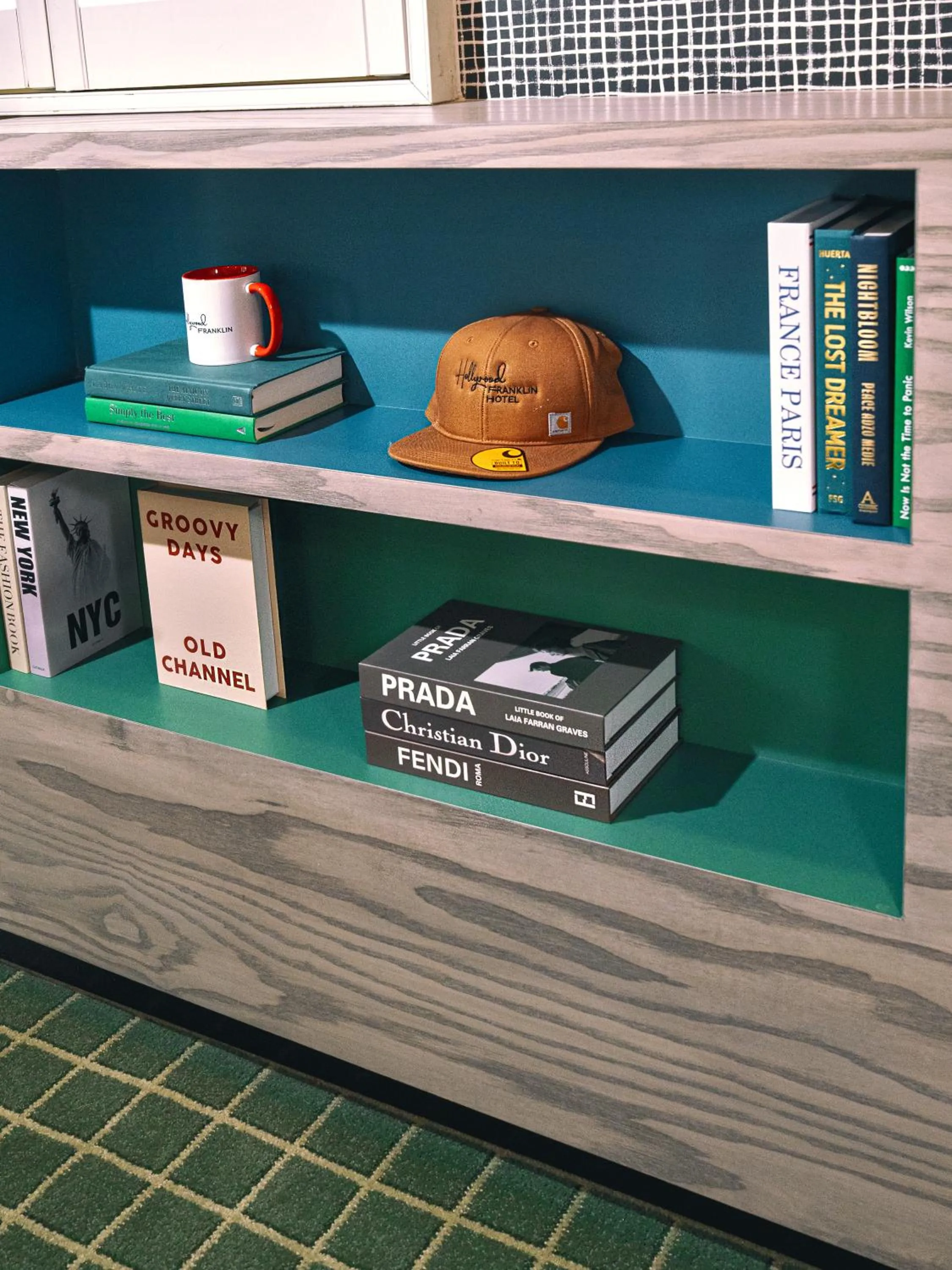 Library in The Hollywood Franklin Hotel near Universal Studios