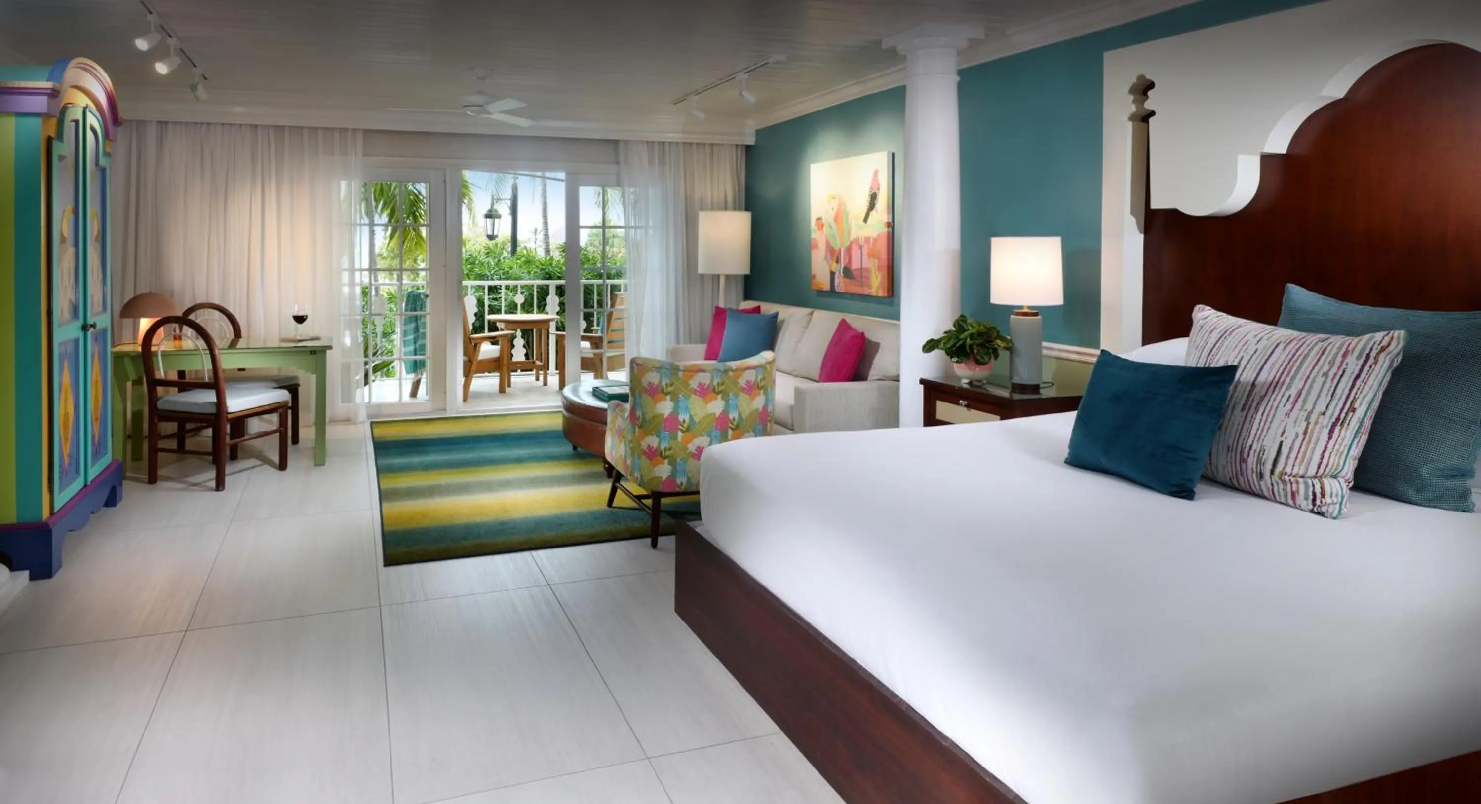 Bed in Ocean Key Resort & Spa, a Noble House Resort