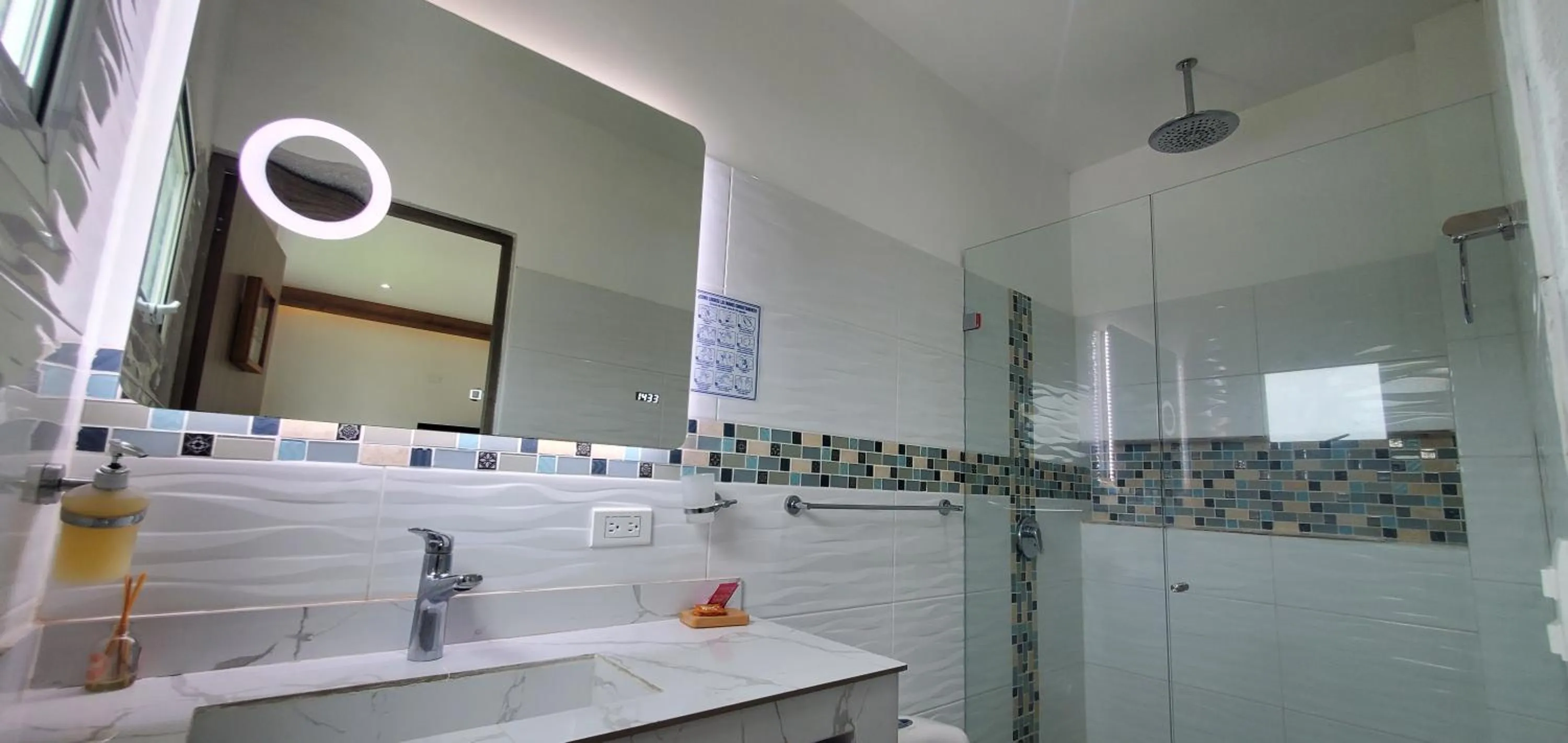 Shower in Ritacuba House Boutique