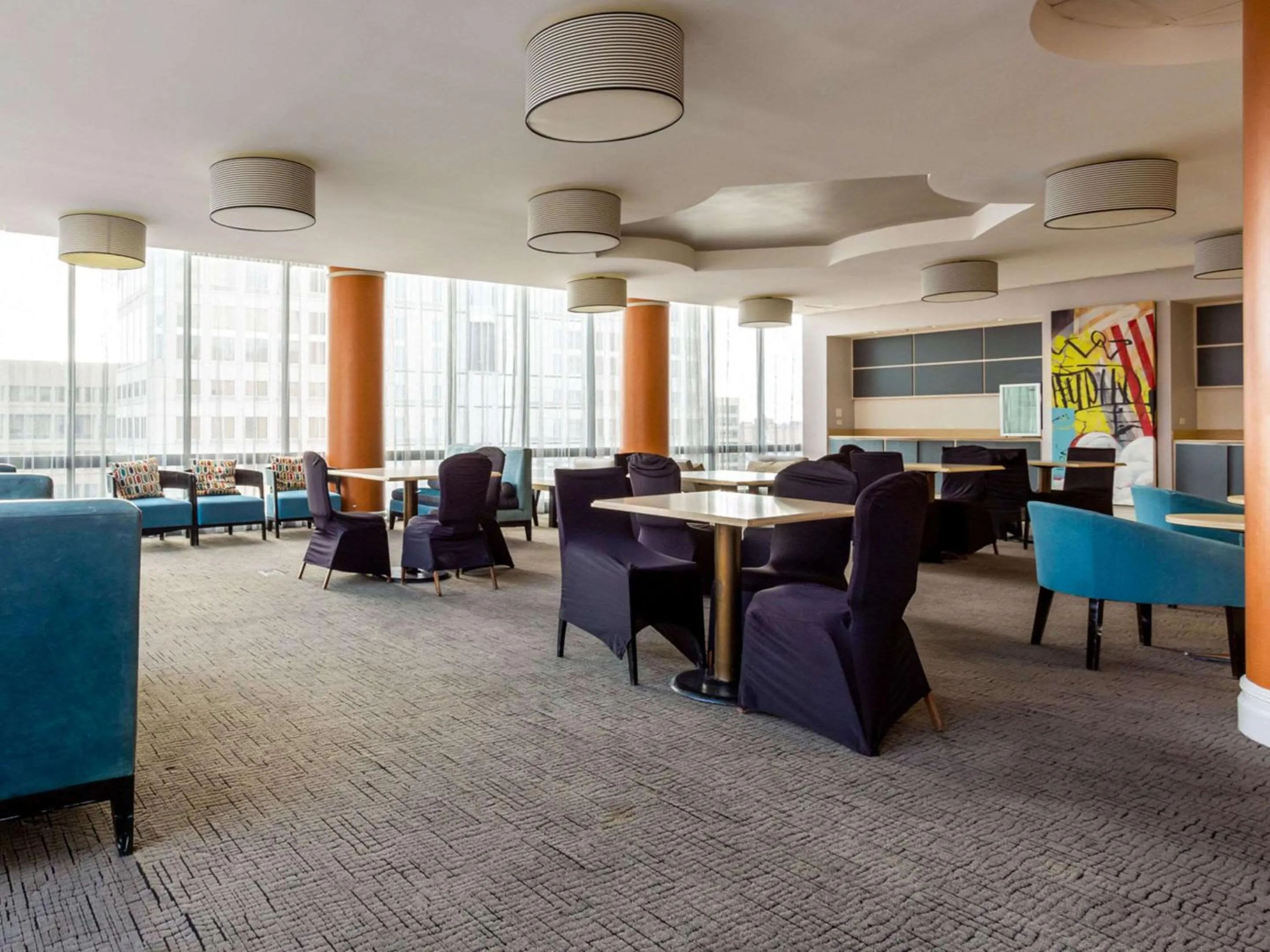 Restaurant/places to eat in Comfort Inn & Suites Baltimore Inner Harbor