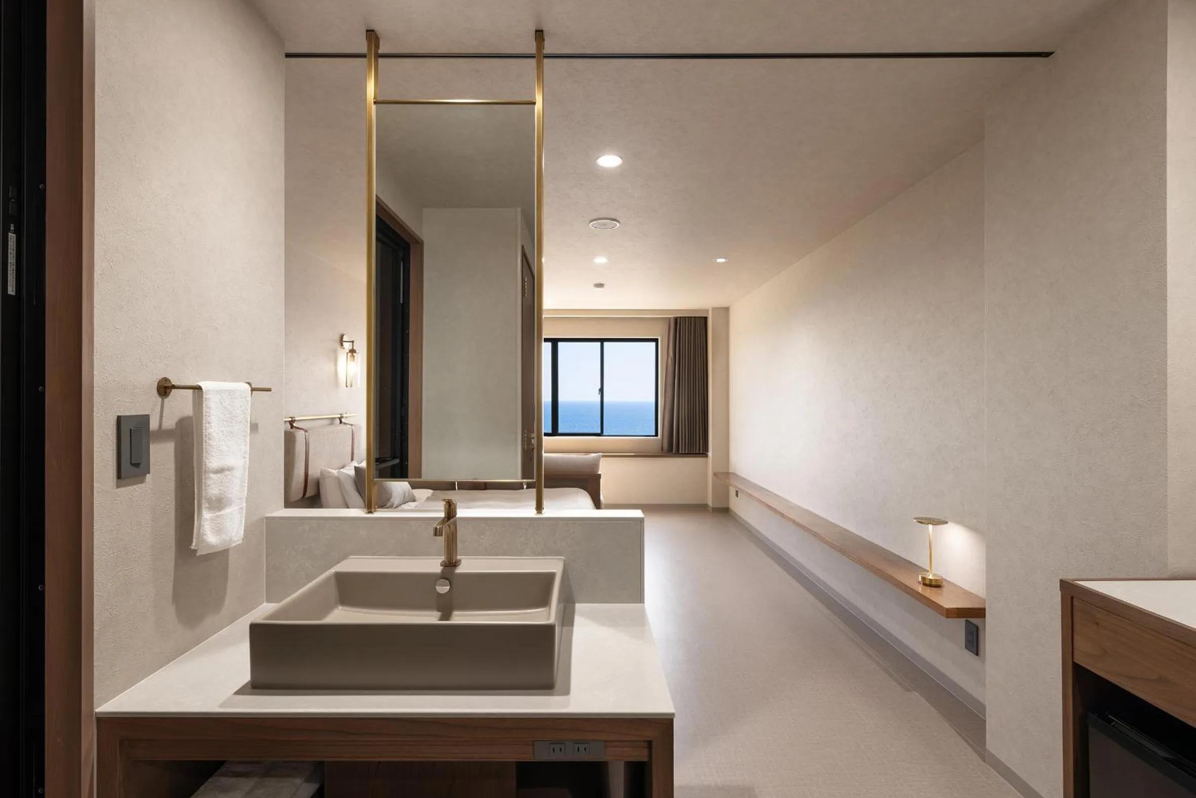 Photo of the whole room in TheMana Village