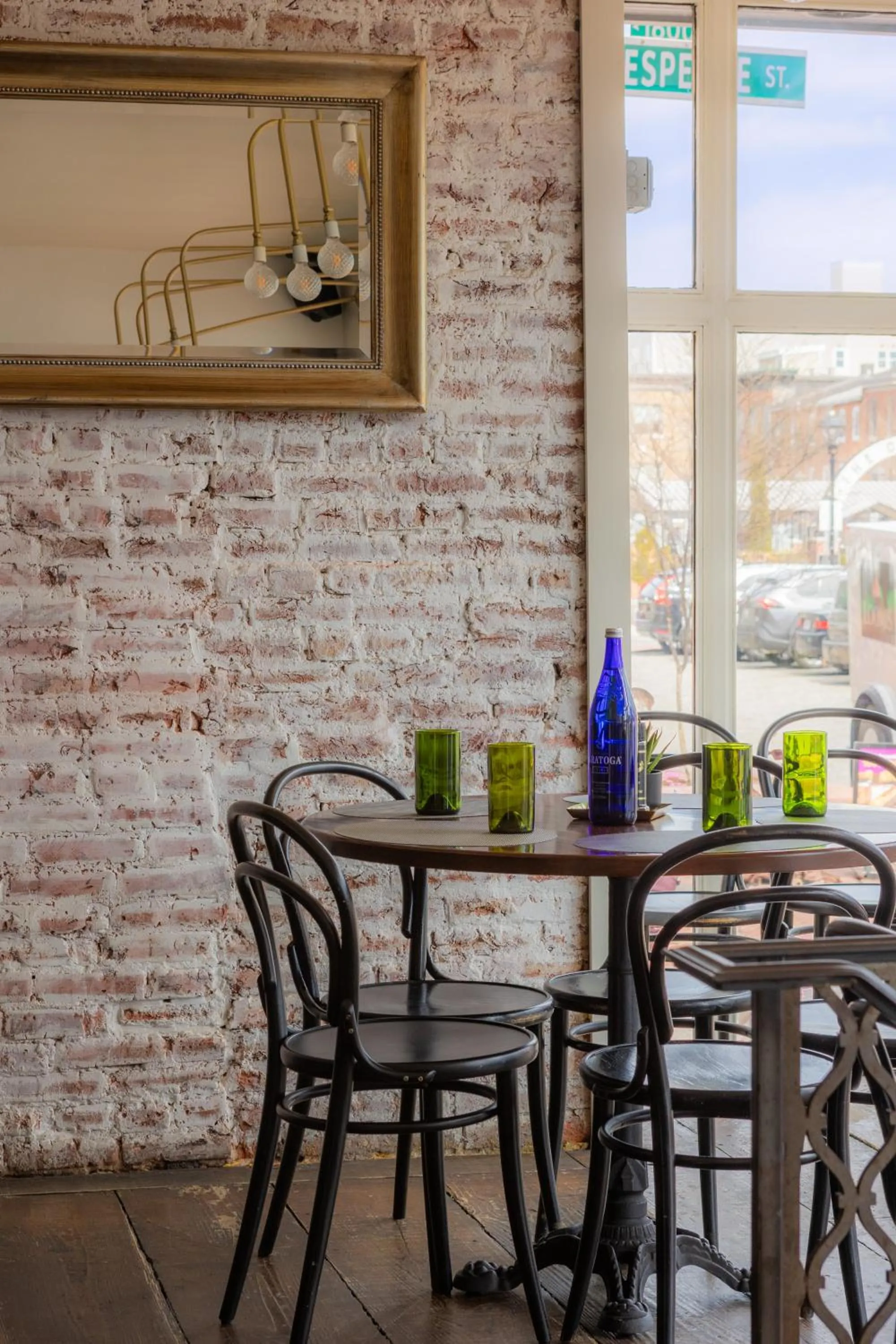 Restaurant/places to eat in Admiral Fell Inn Baltimore Harbor, Ascend Hotel Collection