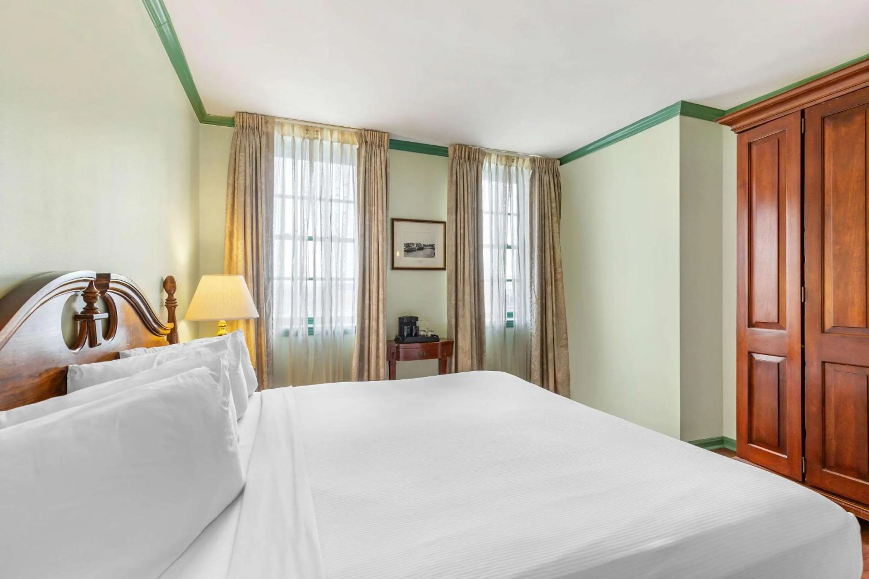 King Room - Non-Smoking in Admiral Fell Inn Baltimore Harbor, Ascend Hotel Collection