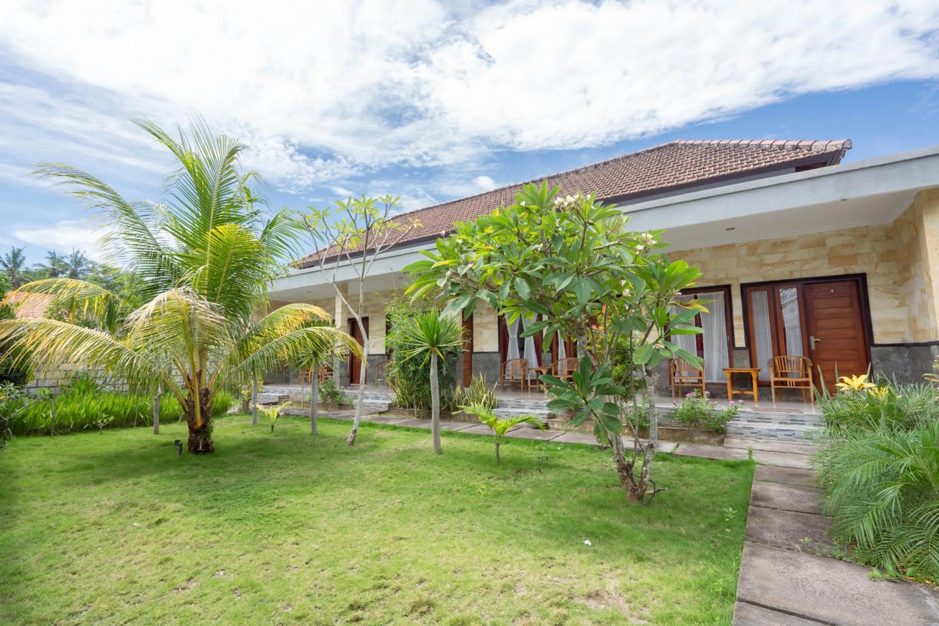 Property building in Omah Nusa Guesthouse RedPartner