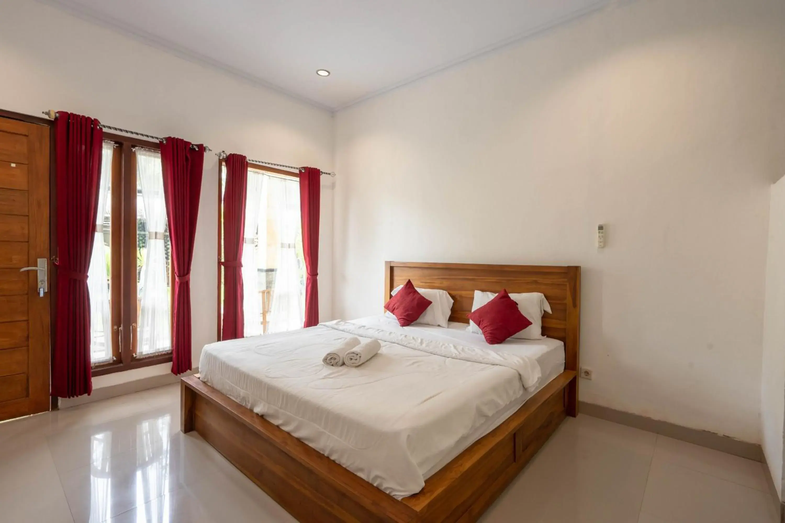 Omah Nusa Guesthouse RedPartner Omah Nusa Guesthouse RedPartner