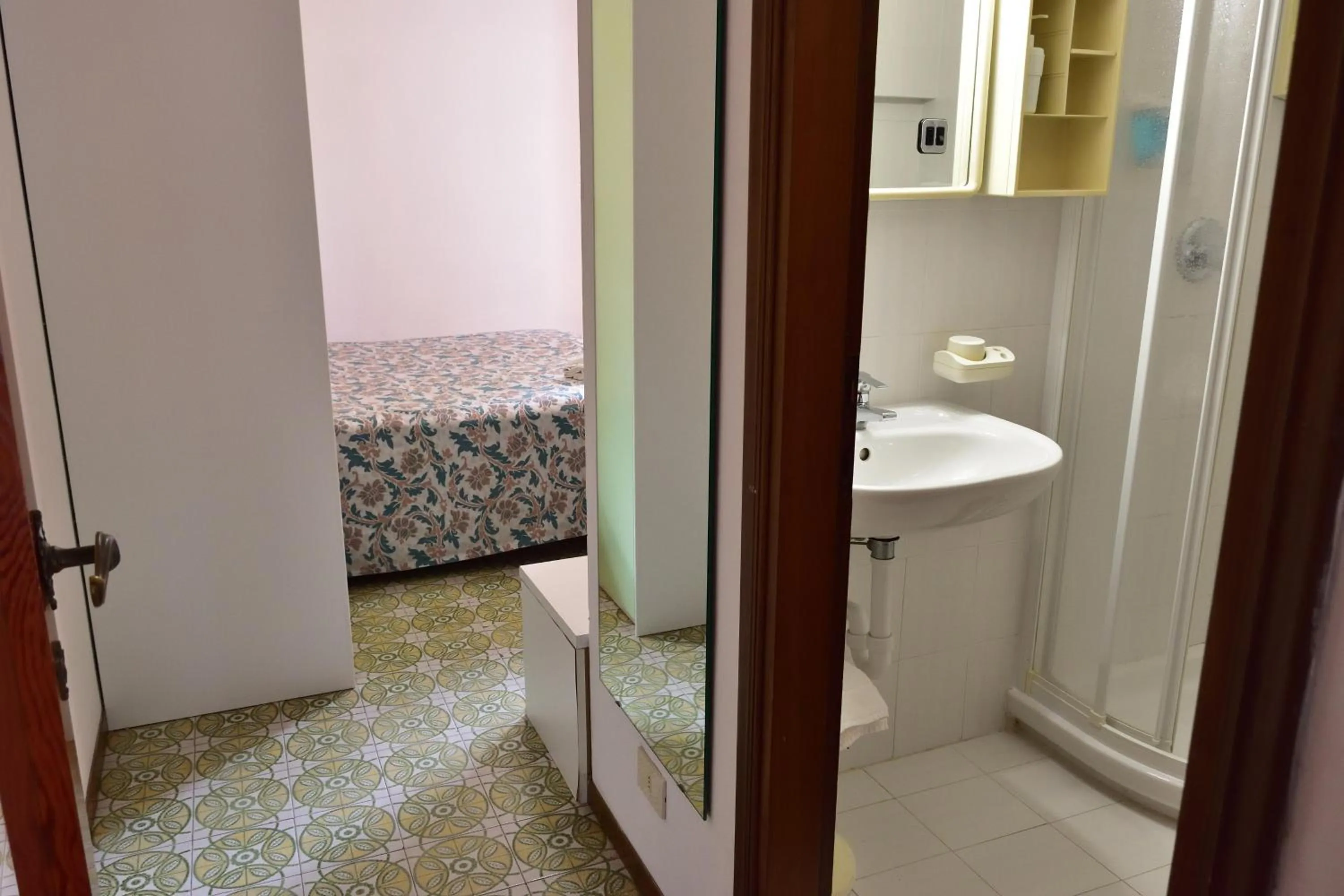 Bathroom in Eden Park Hotel