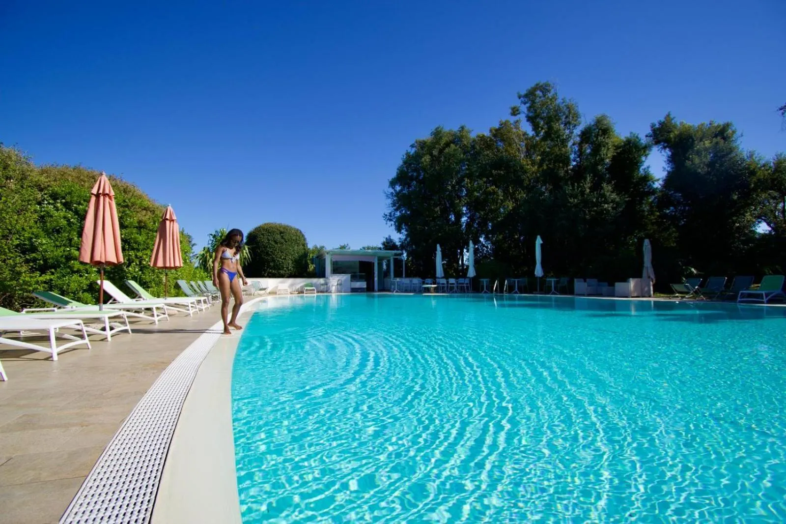 Swimming pool in Eden Park Hotel