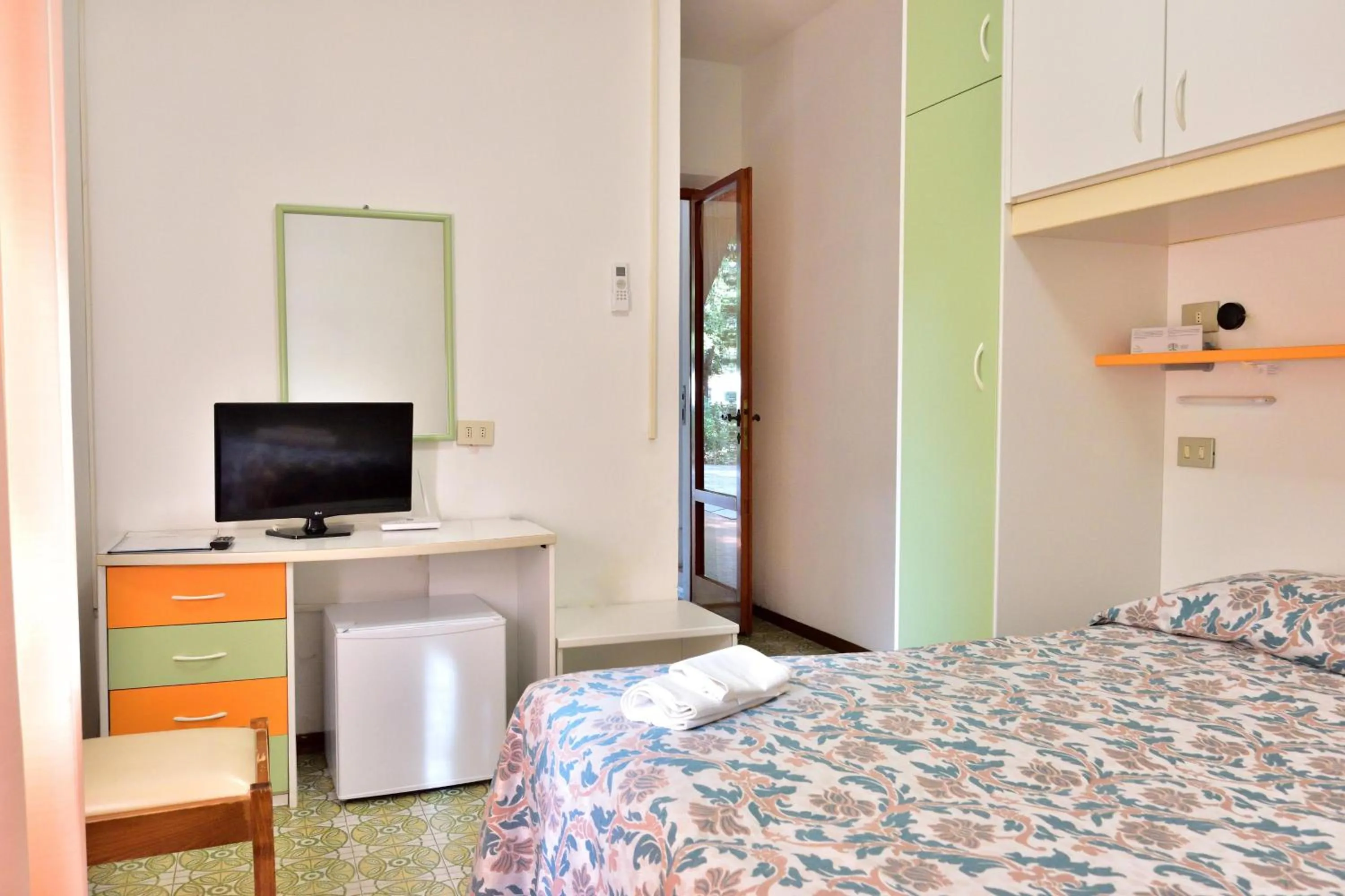 TV and multimedia, Bed in Eden Park Hotel