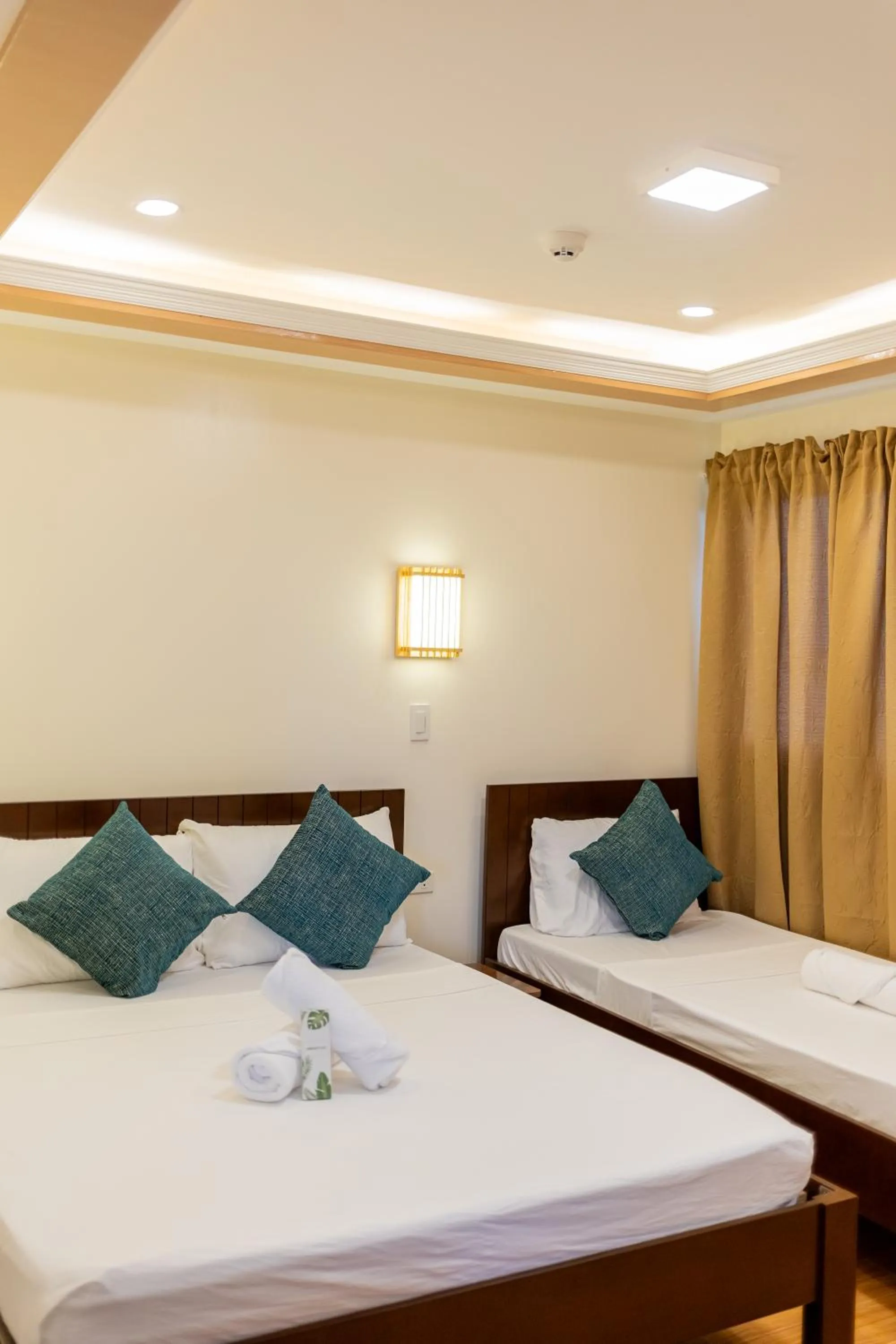 Bed in Anahaw Seaside Inn