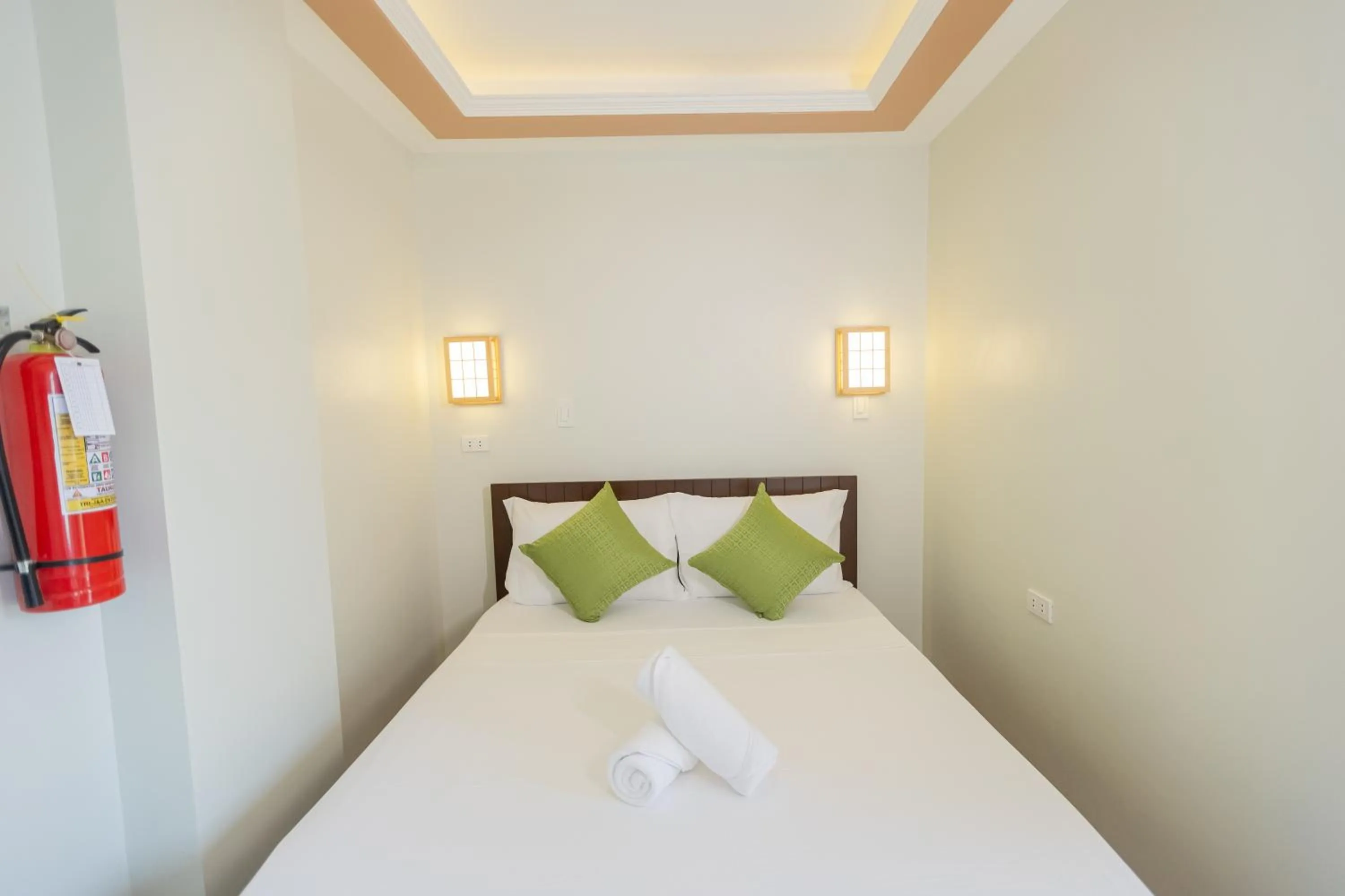 Bed in Anahaw Seaside Inn