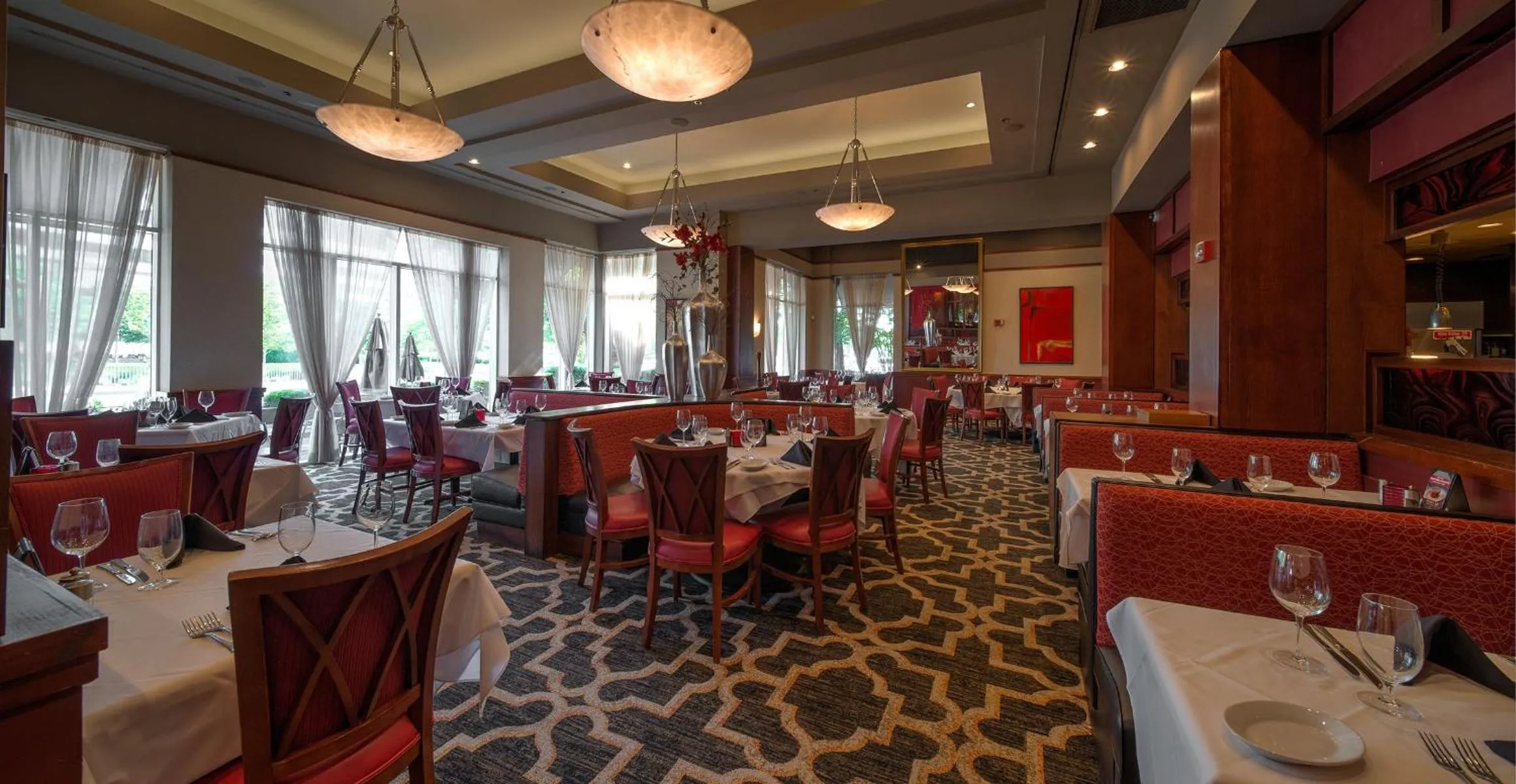 Restaurant/places to eat in Pier 5 Hotel Baltimore