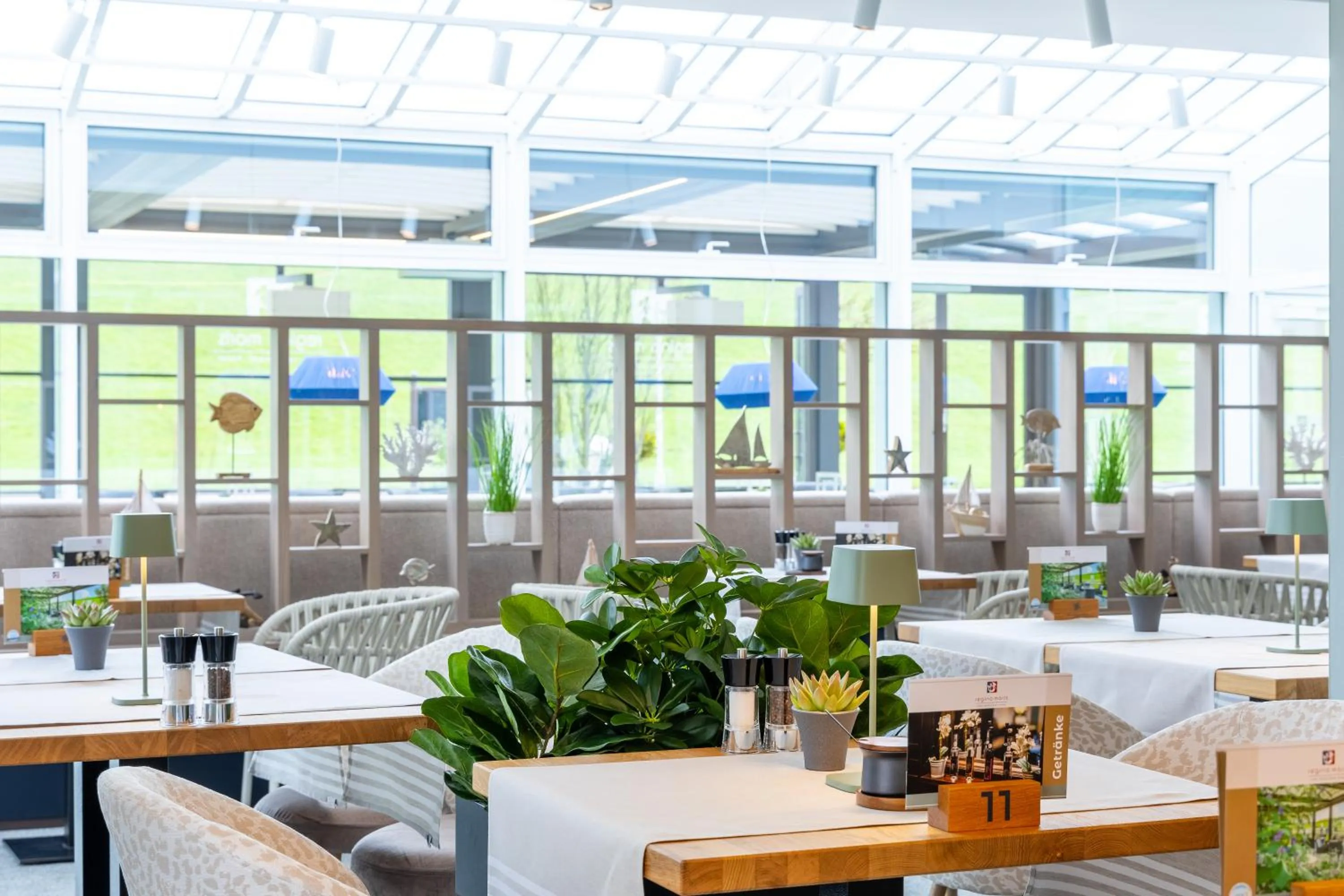 Restaurant/places to eat in Hotel Regina Maris