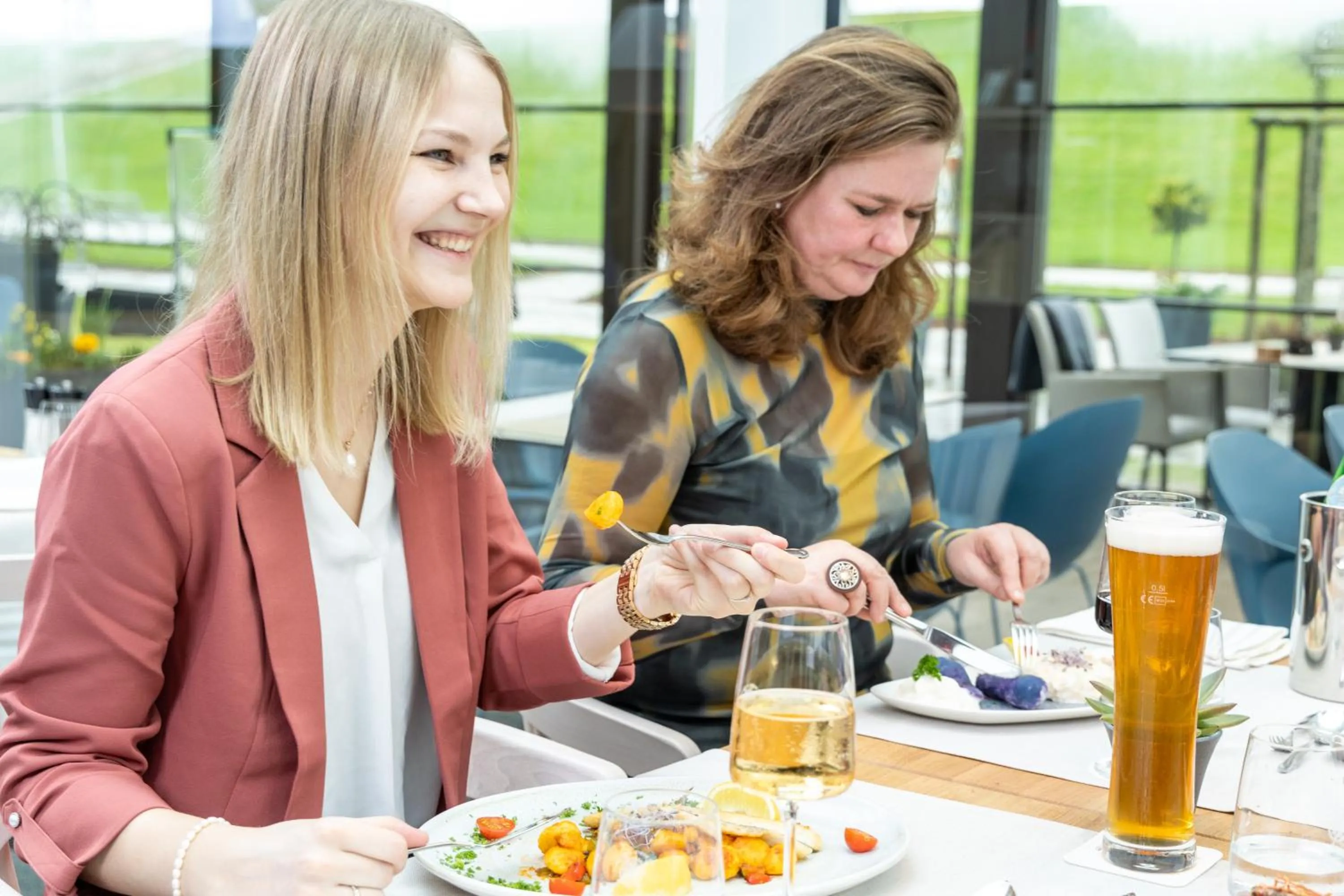 Restaurant/places to eat in Hotel Regina Maris