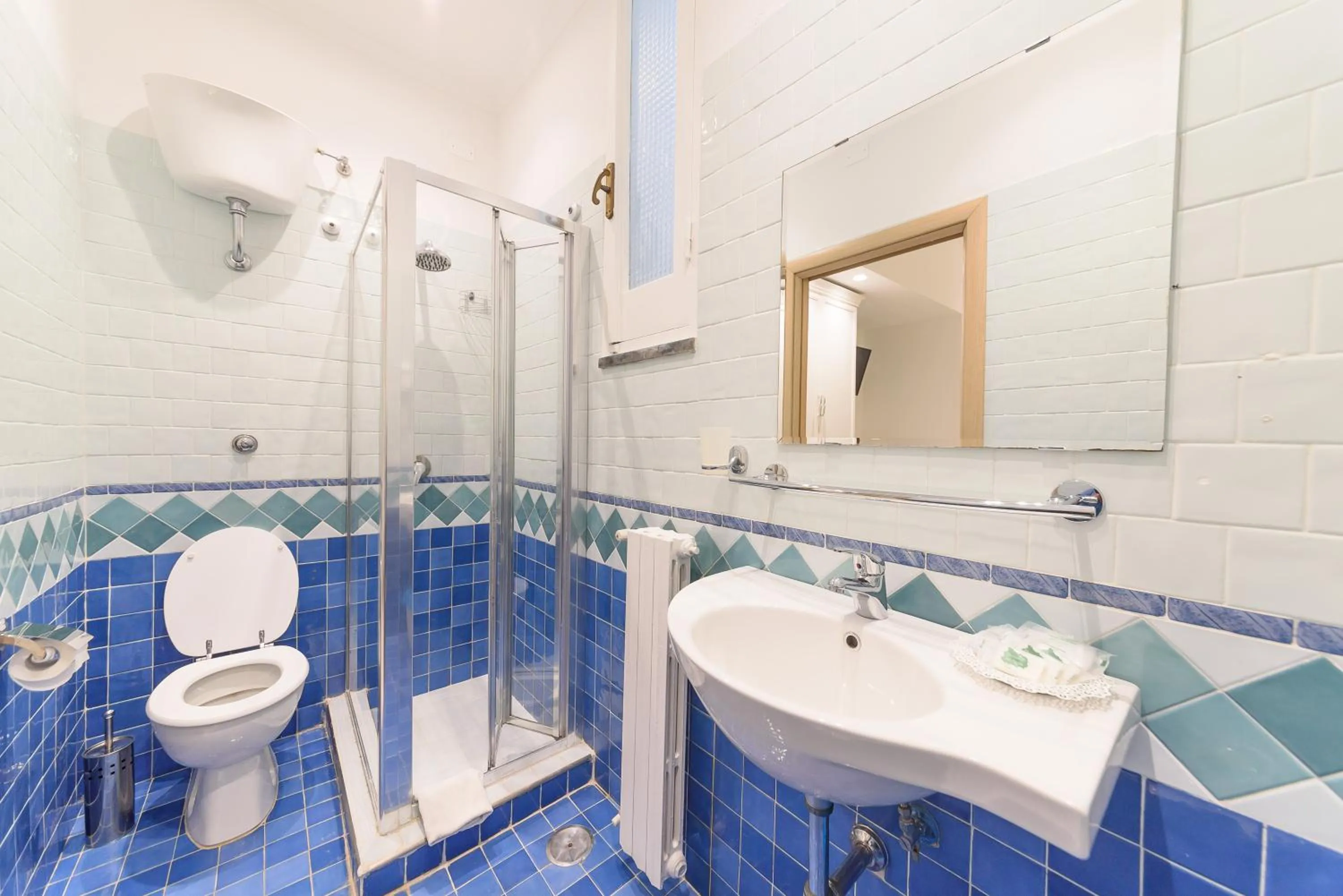 Shower in Villa Fortuna Holiday Resort