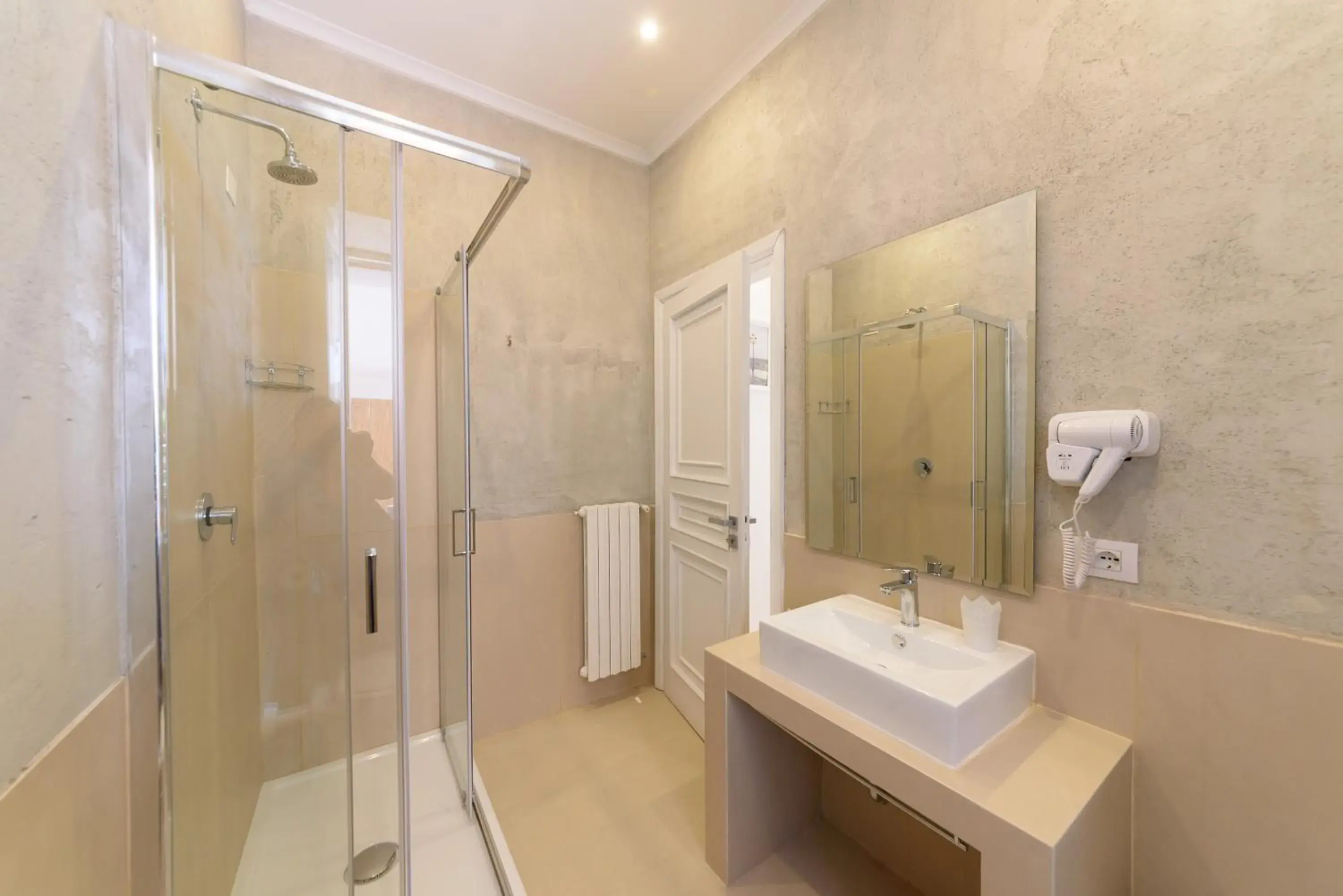 Economy Double Room in Villa Fortuna Holiday Resort Economy Double Room in Villa Fortuna Holiday Resort