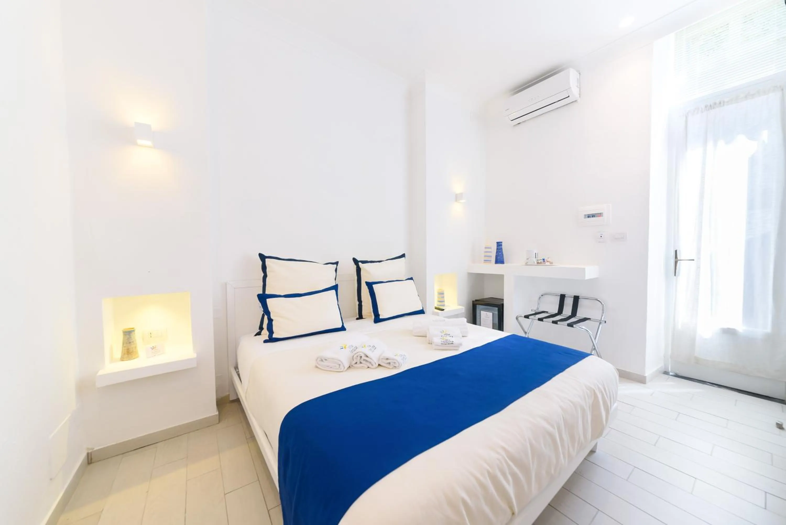 Bed in Villa Fortuna Holiday Resort