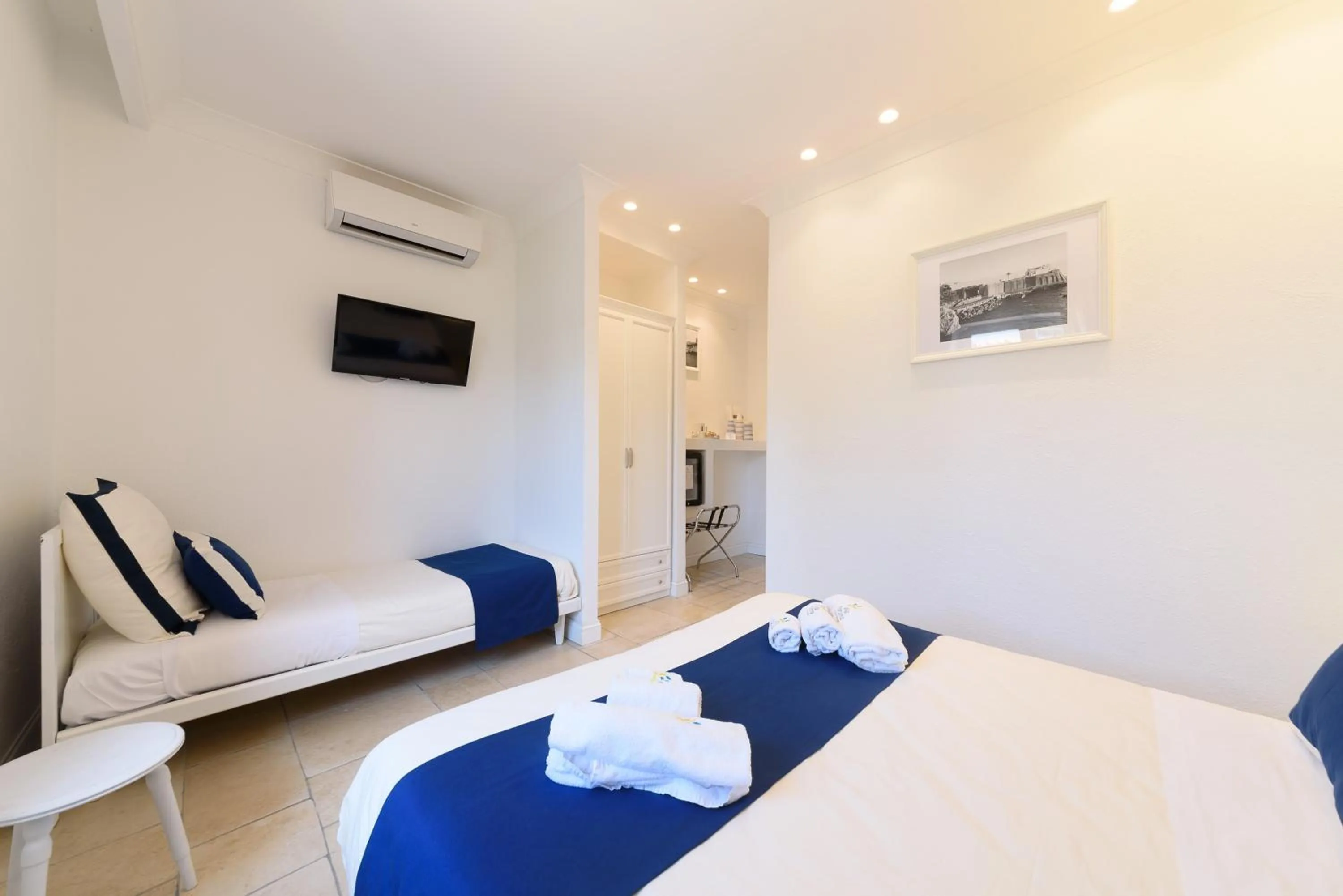 Bed in Villa Fortuna Holiday Resort