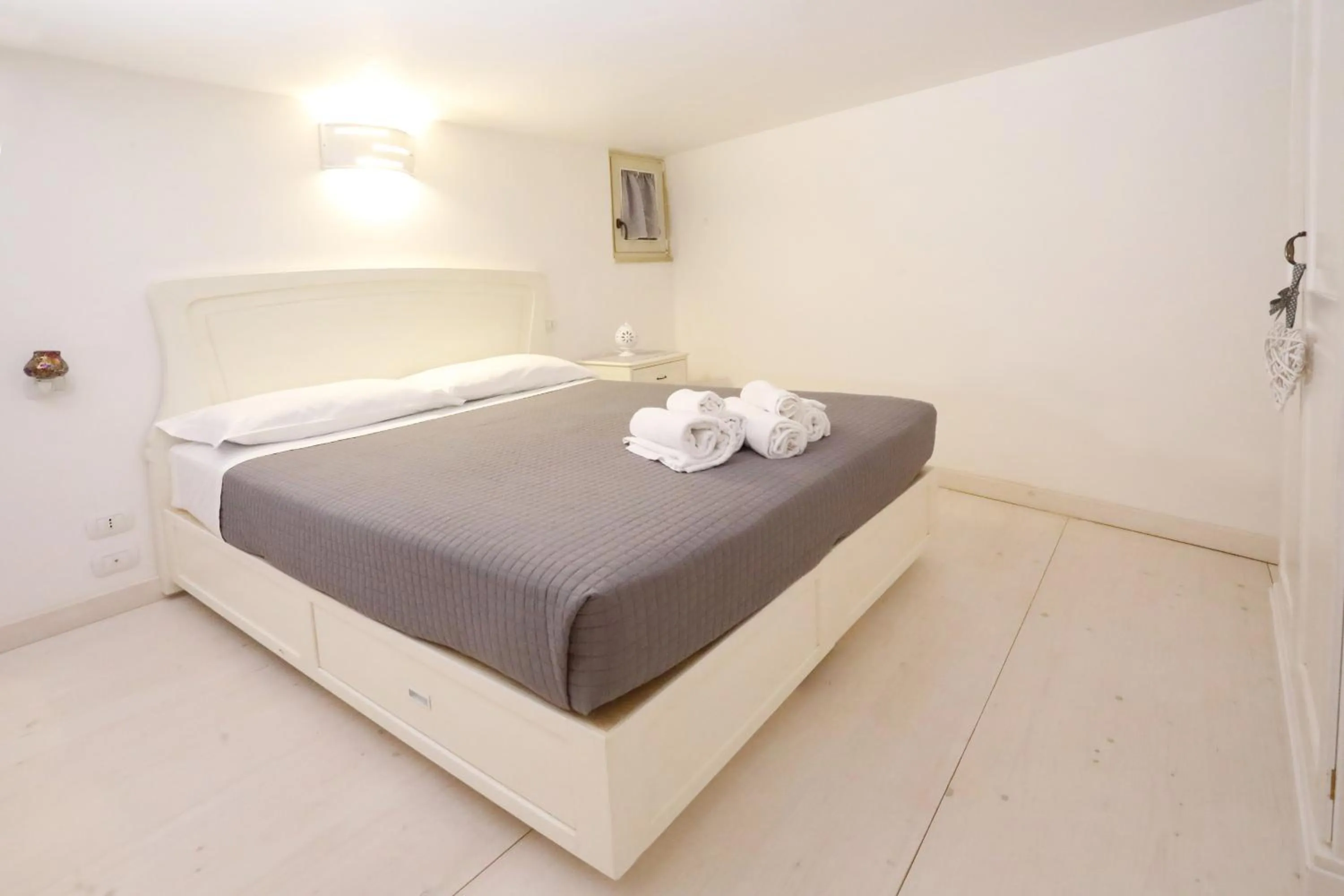 Photo of the whole room, Bed in Villa Rosato