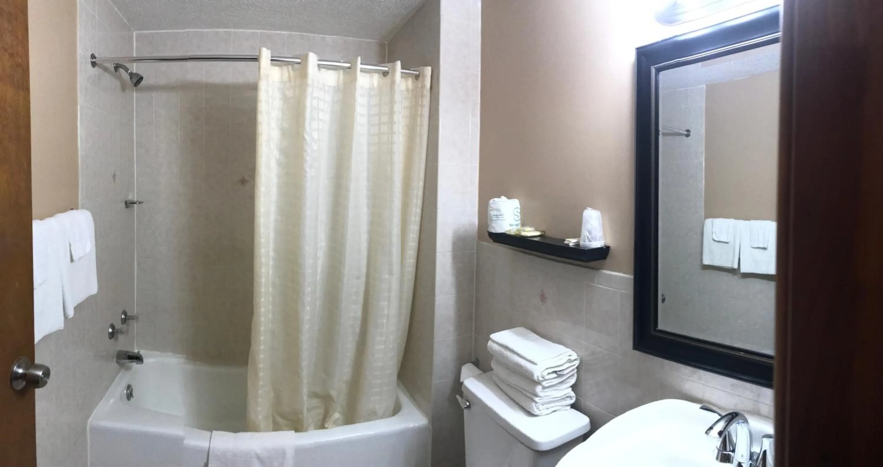 Bathroom in Moonlite Motel
