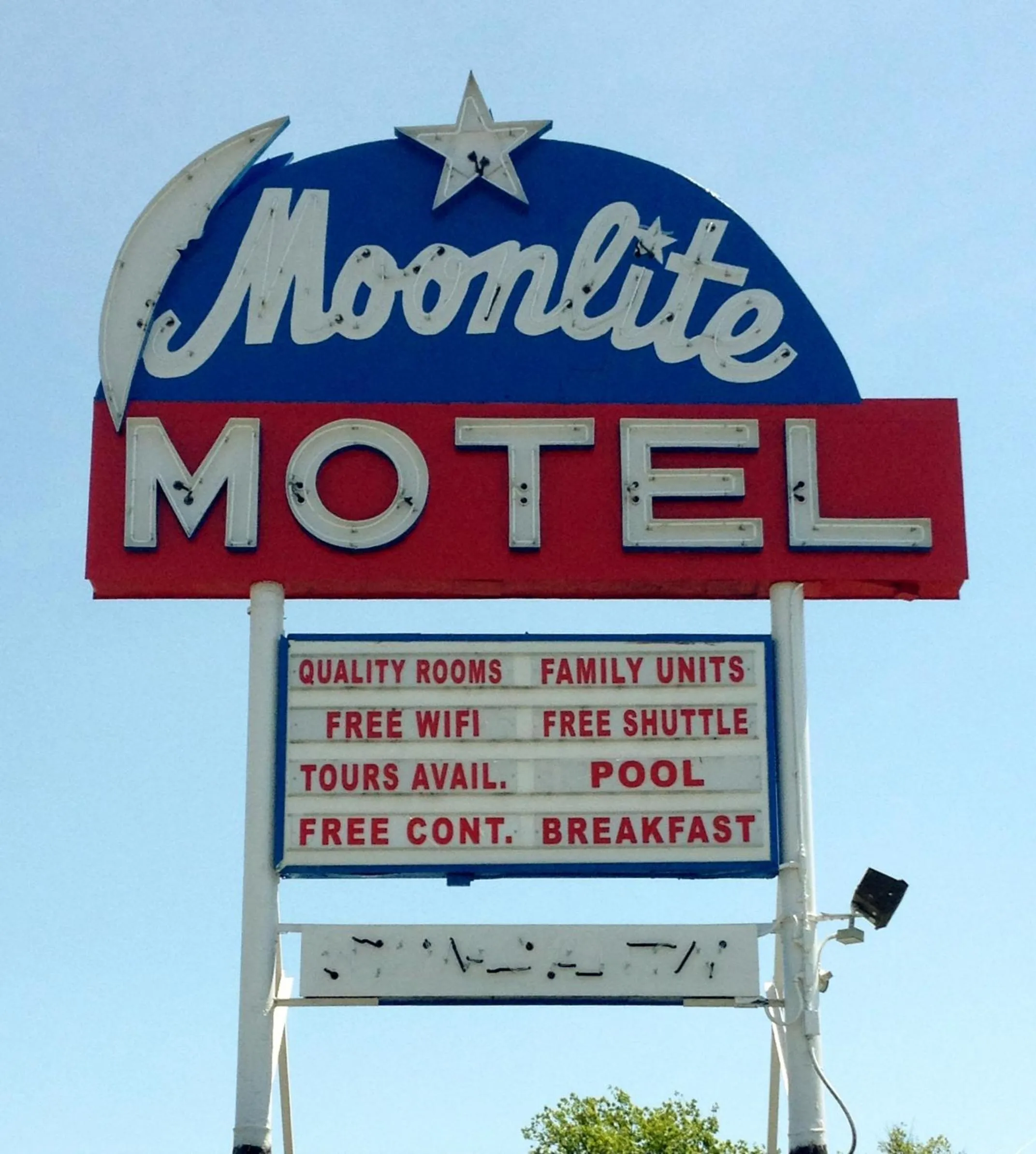 Logo/Certificate/Sign in Moonlite Motel