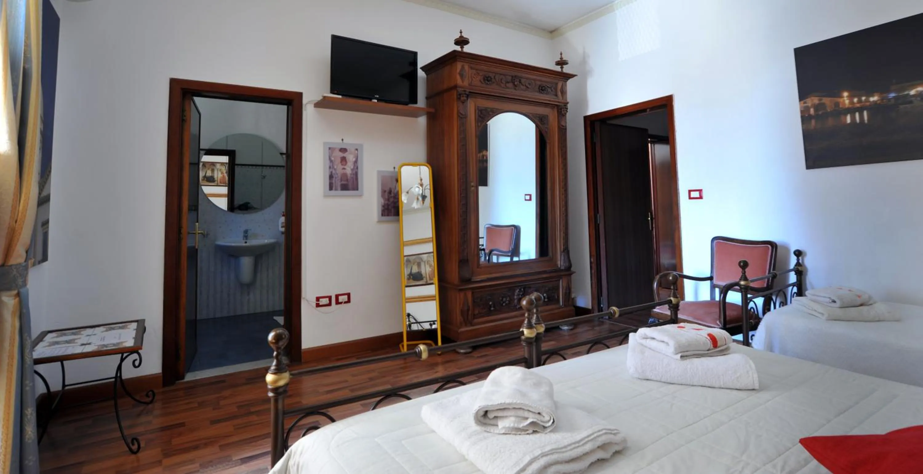 Bedroom, Bed in Il Giardino Di Pietra