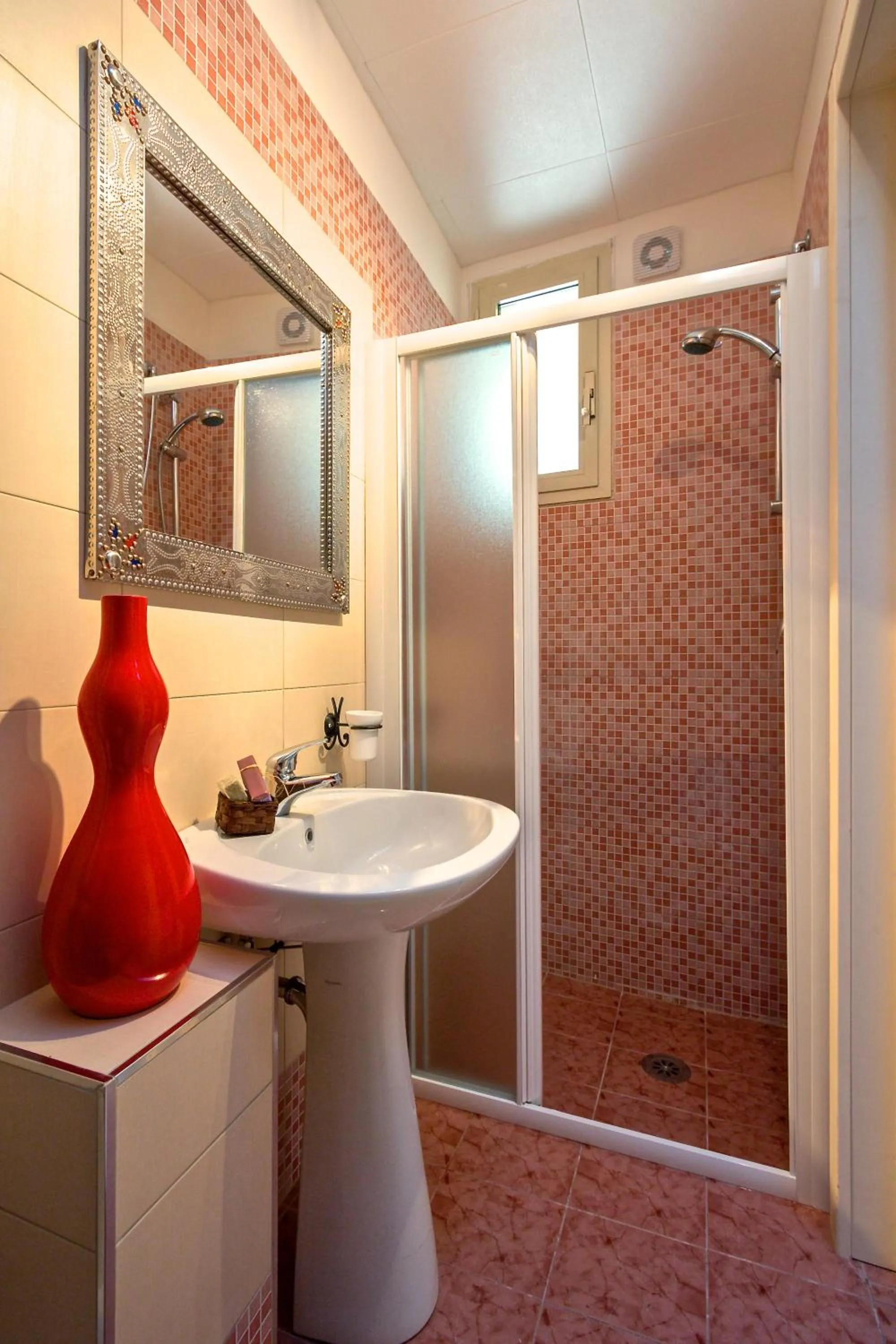 Shower in B&B Corte Dei Musco