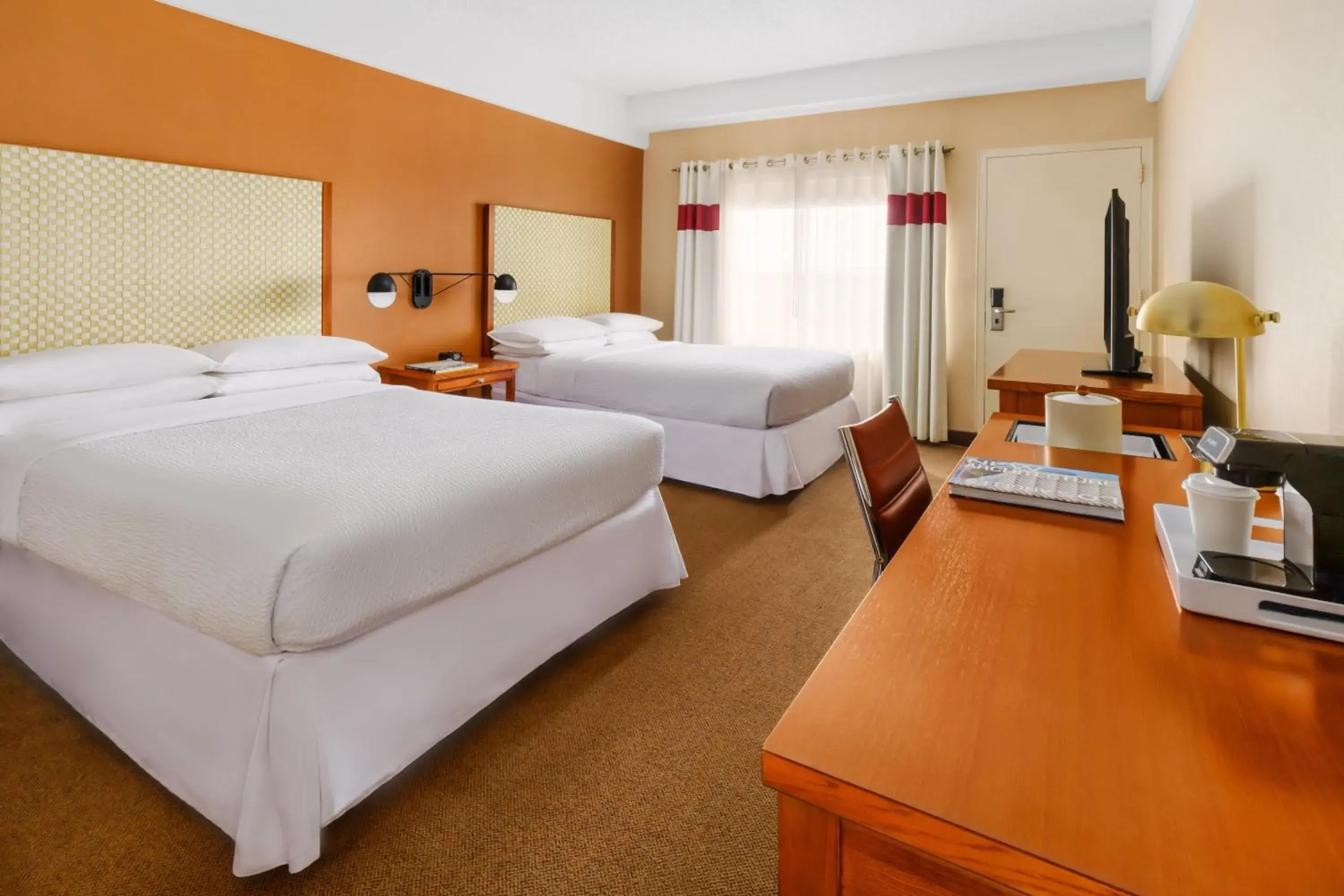 Double Room with Two Double Beds in Four Points by Sheraton Los Angeles International Airport Double Room with Two Double Beds in Four Points by Sheraton Los Angeles International Airport