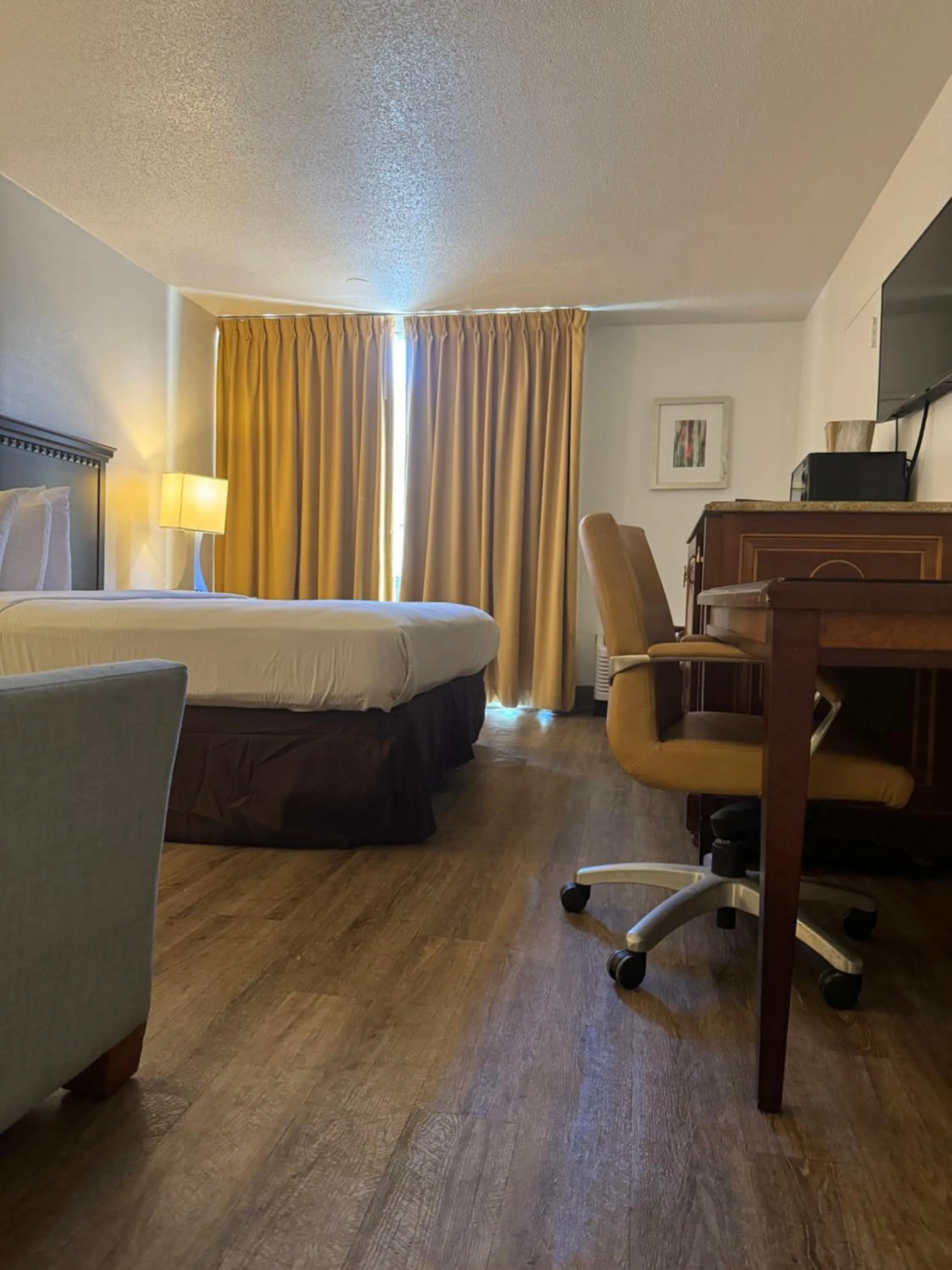 Bed in Floridian Express International Drive