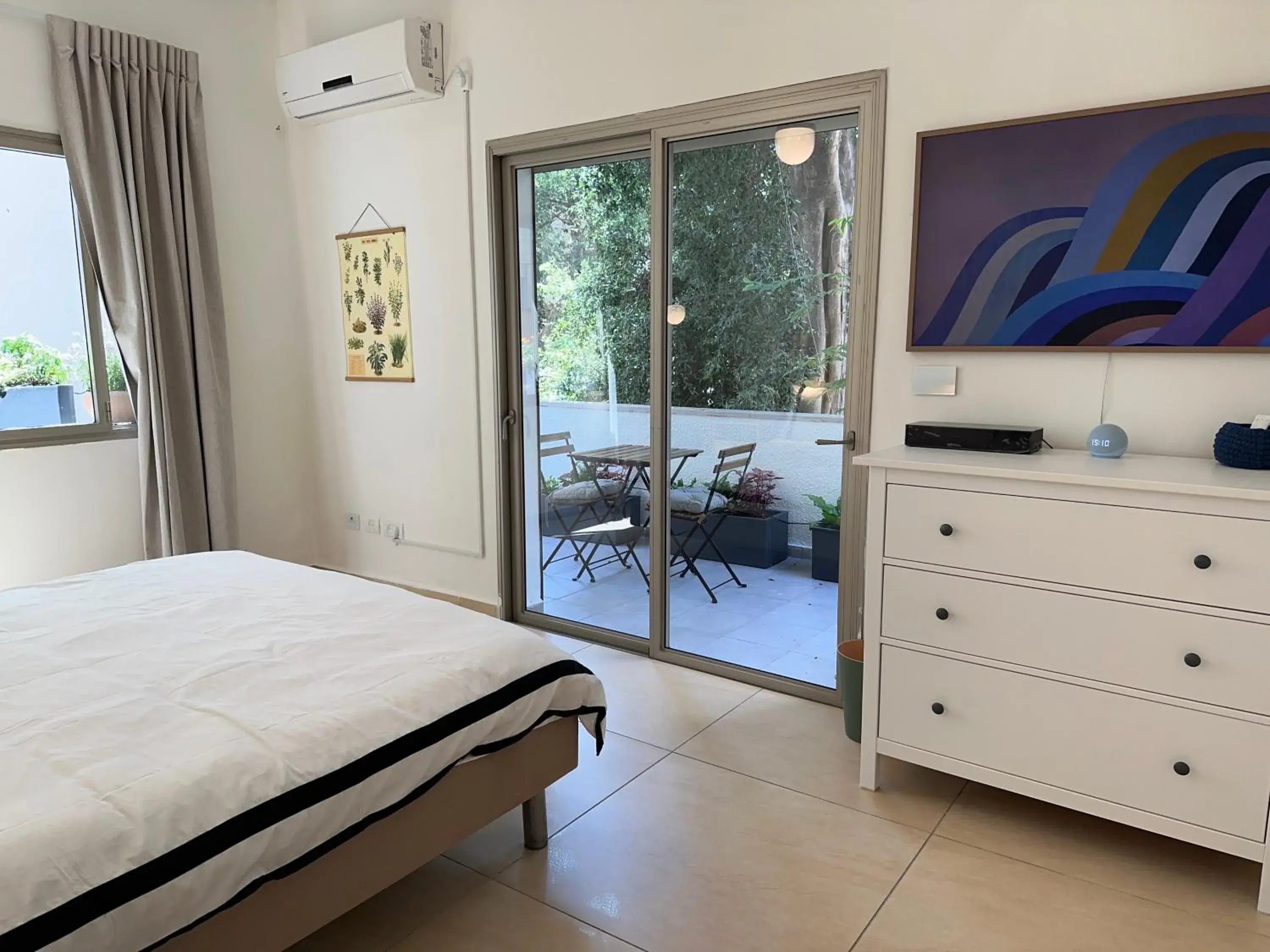 Deluxe Double Room with Balcony in Roza Apartment Deluxe Double Room with Balcony in Roza Apartment