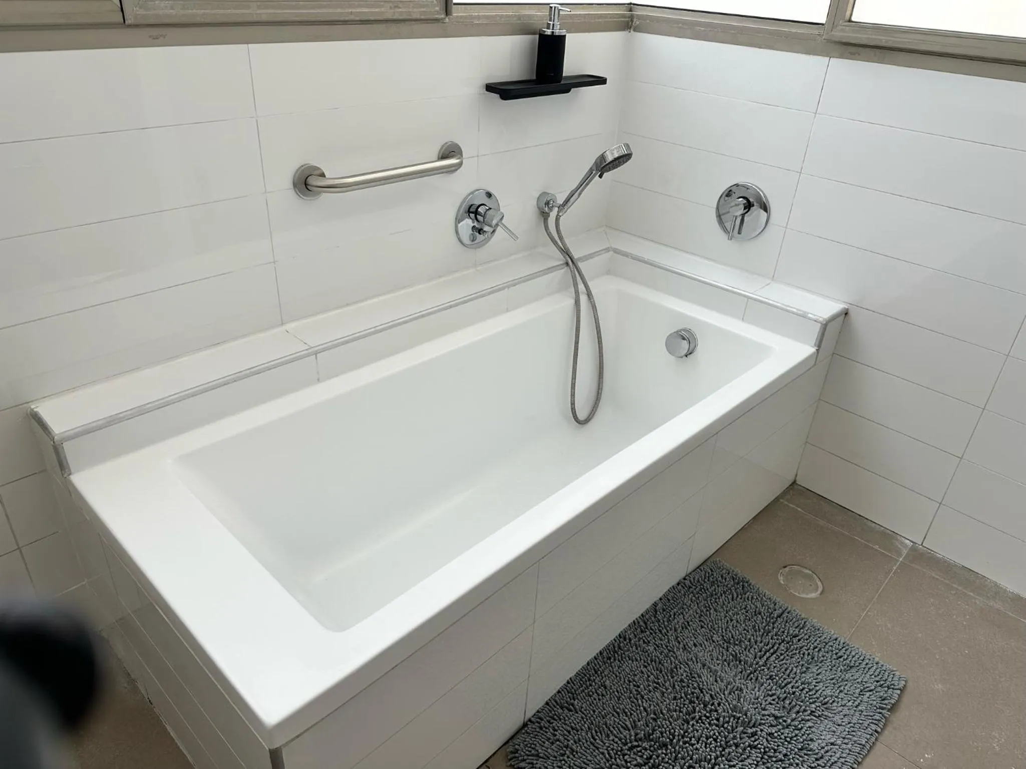 Bathroom in Roza Apartment