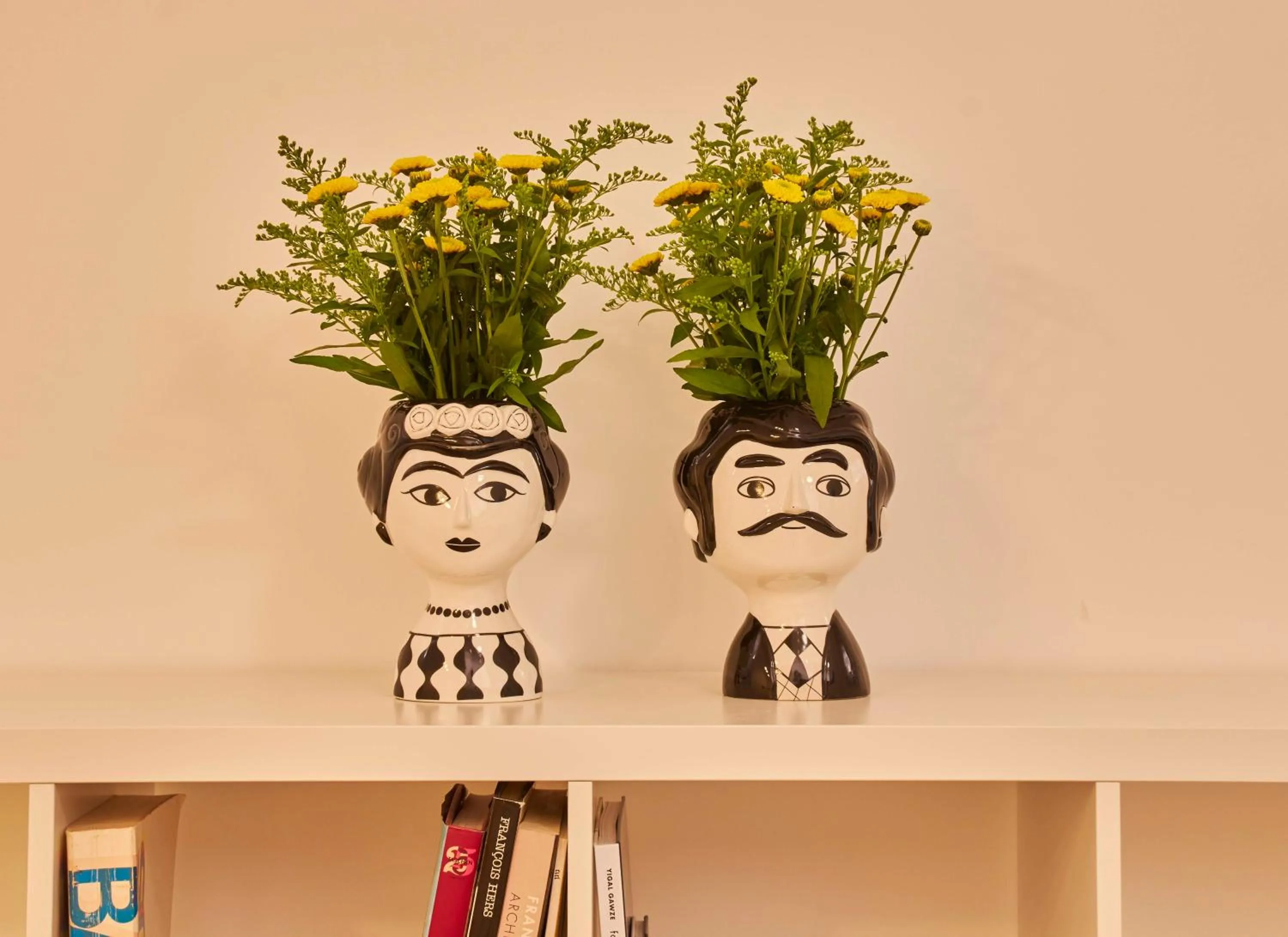 Decorative detail in Roza Apartment