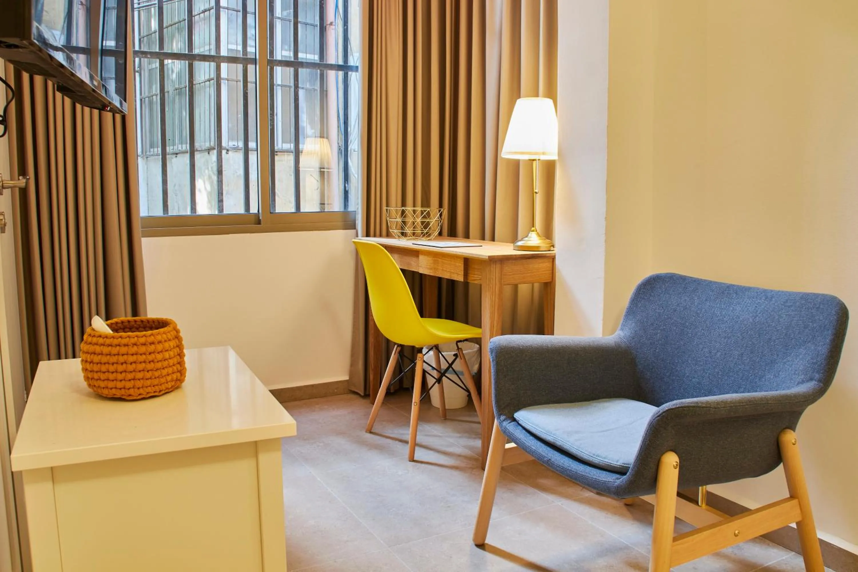 Seating area in Roza Apartment