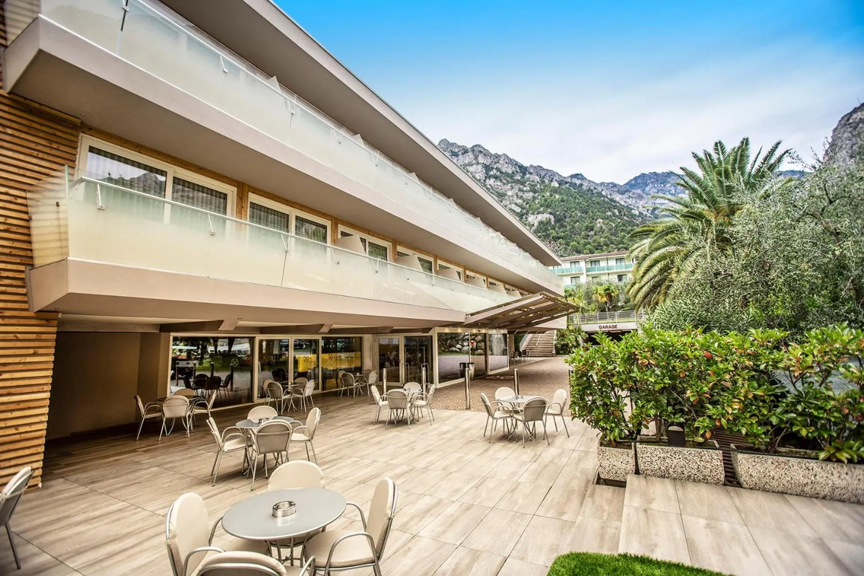 Facade/entrance in Hotel Ideal